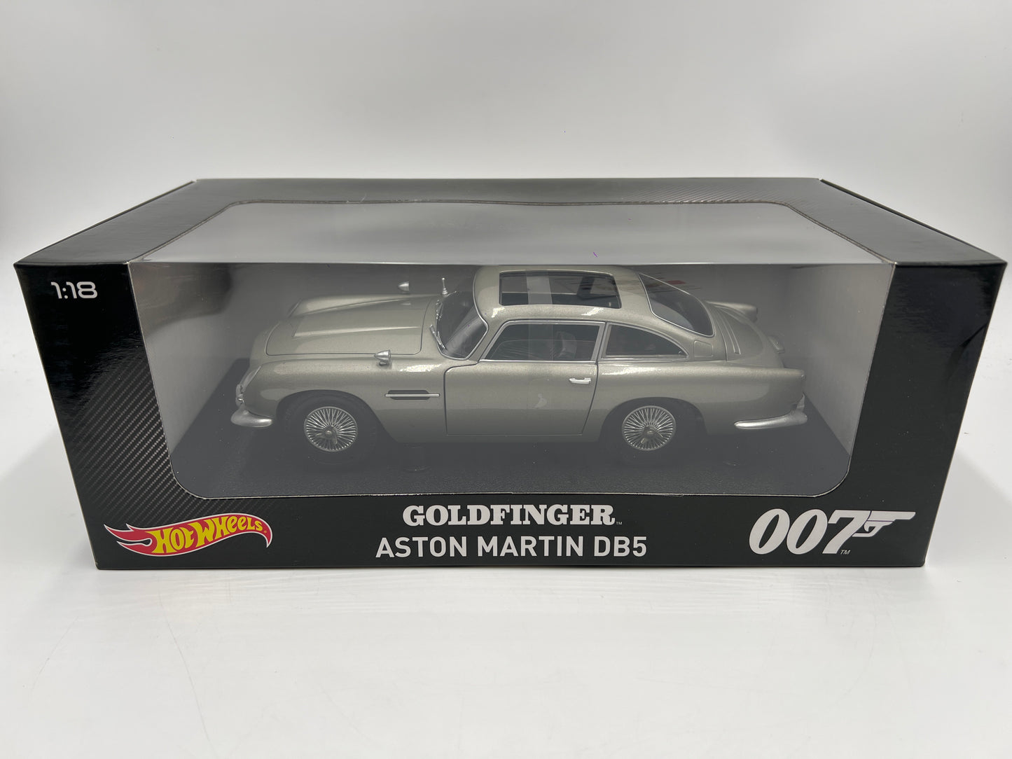 Hot Wheels Elite 1:18 Scale 007 Goldfinger Aston Martin DB5 Silver