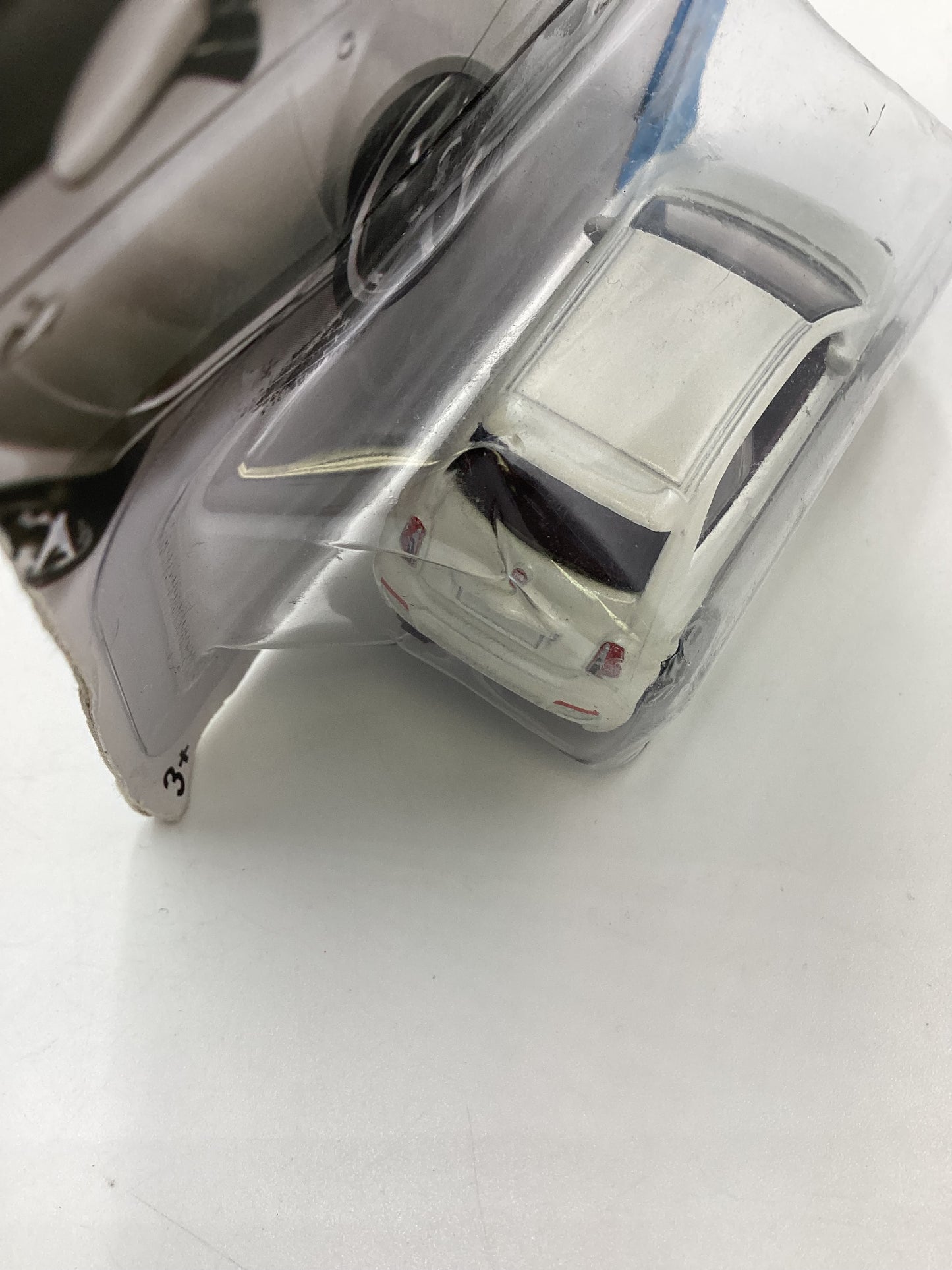 2014 Hot wheels HW City #25 Fiat 500 White (Bad Card)