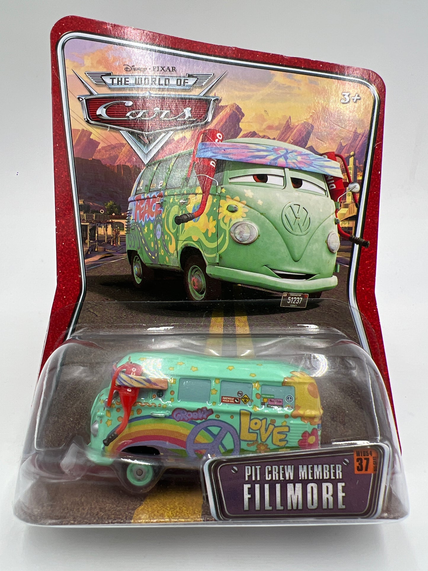 Disney Pixar The World Of Cars #37 Pit Crew Member Fillmore 137E