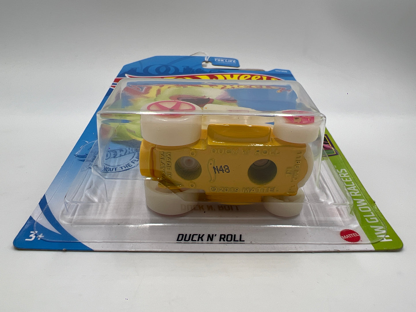 2021 Hot Wheels Glow Racers #111 Duck N Roll Glow In The Dark  123A