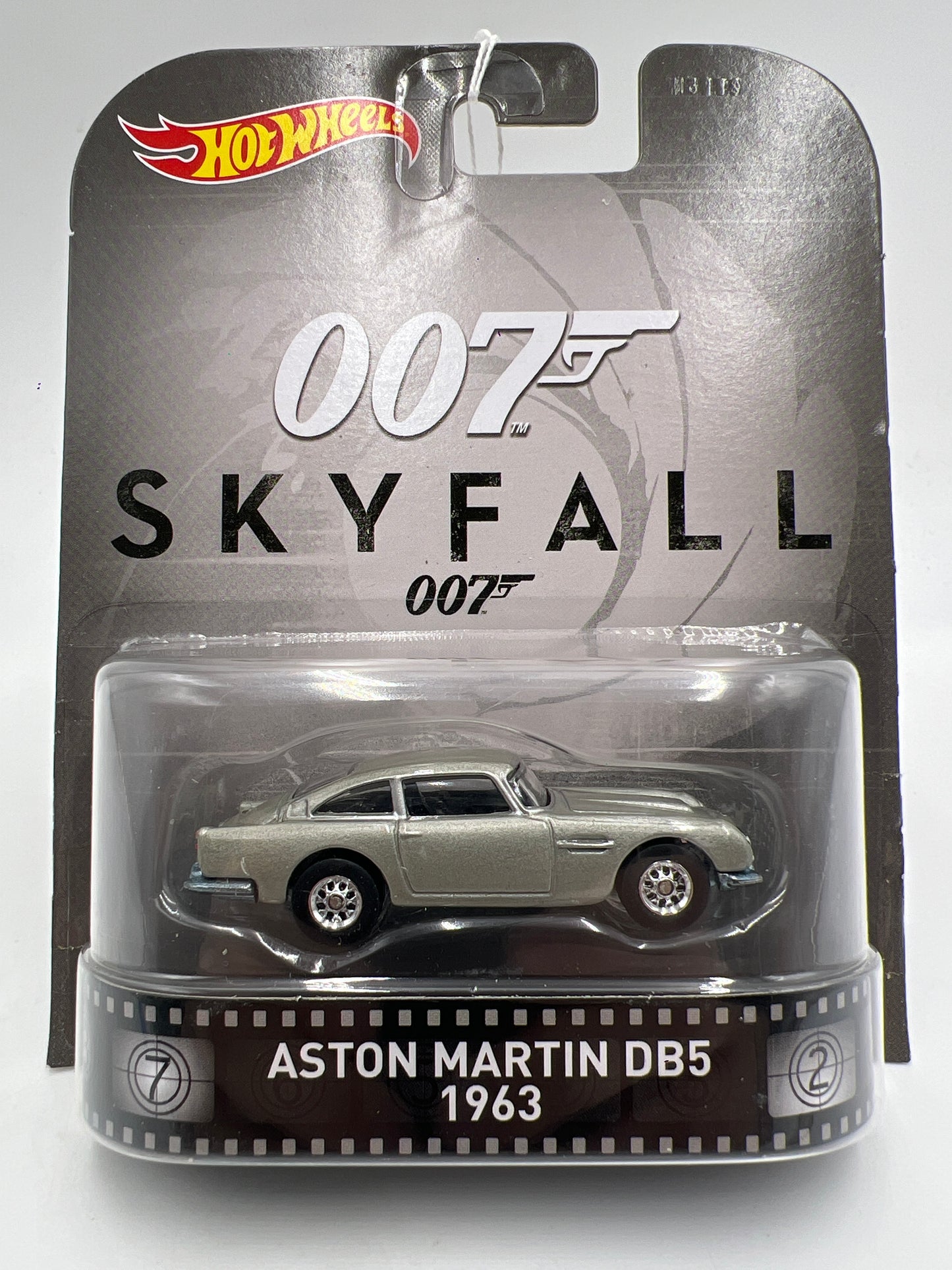 Hot Wheels Premium Retro Entertainment 007 Skyfall Aston Martin DB5 1963 Silver