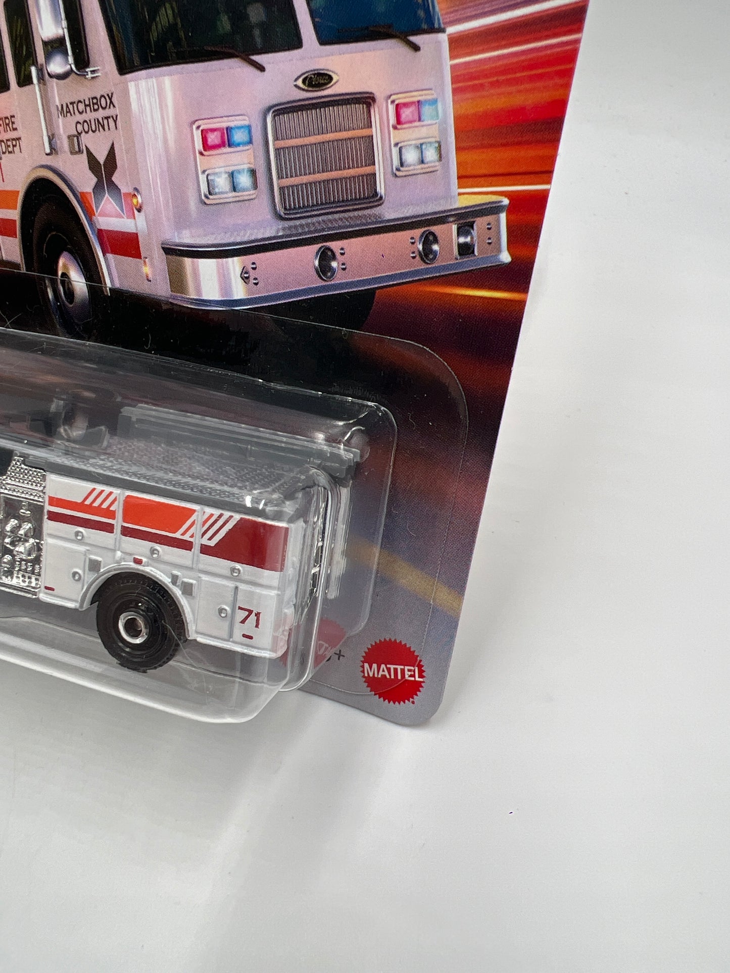 Matchbox #104 Pierce Arrow XT Fire Engine White 211G