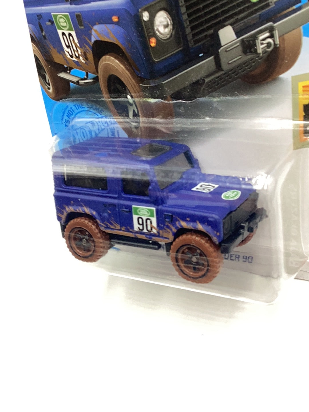 2021 hot wheels #32 Land Rover Defender 90 Blue 63E