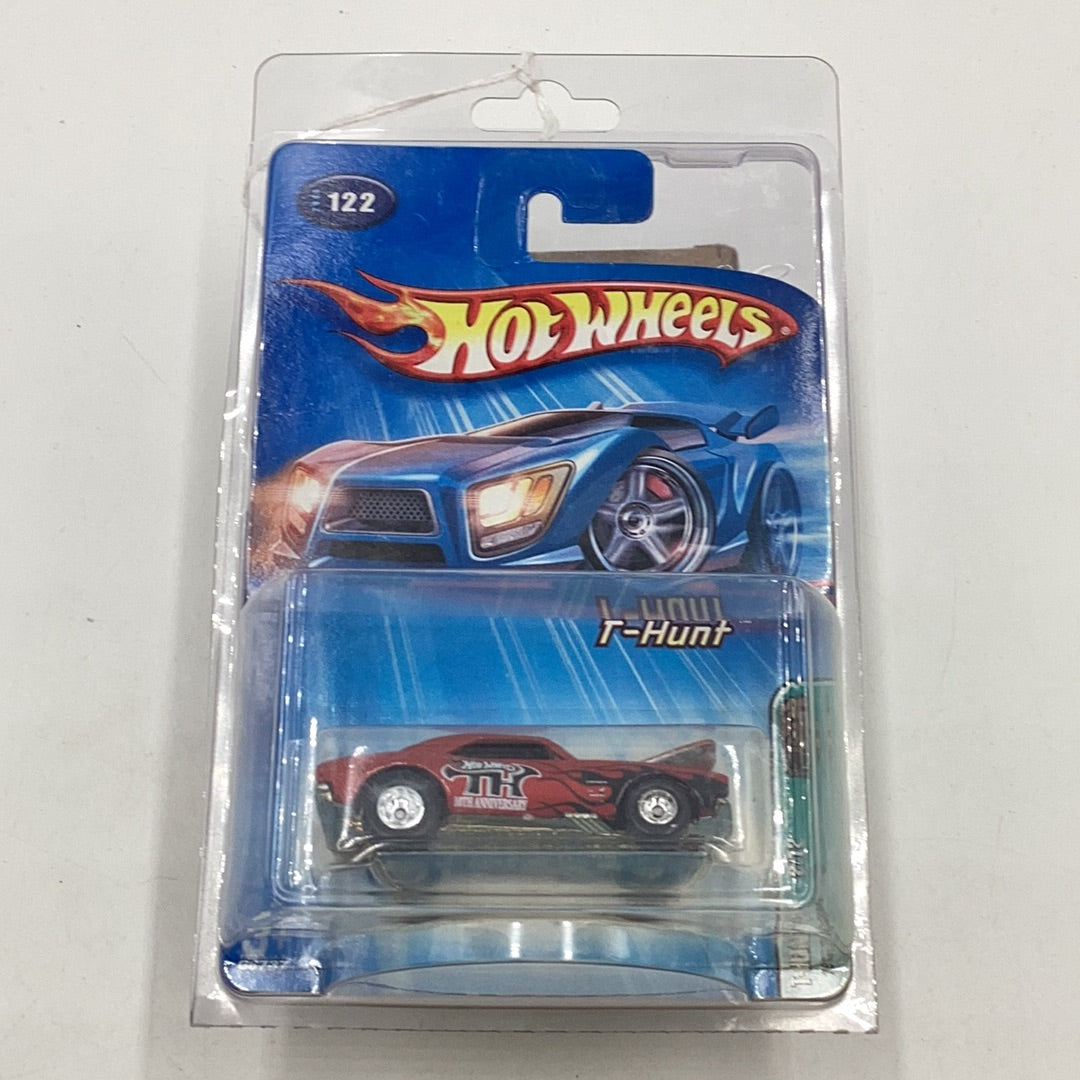 2005 Hot Wheels #122 Treasure Hunt 1967 Camaro real riders W/protector (Bad Card)