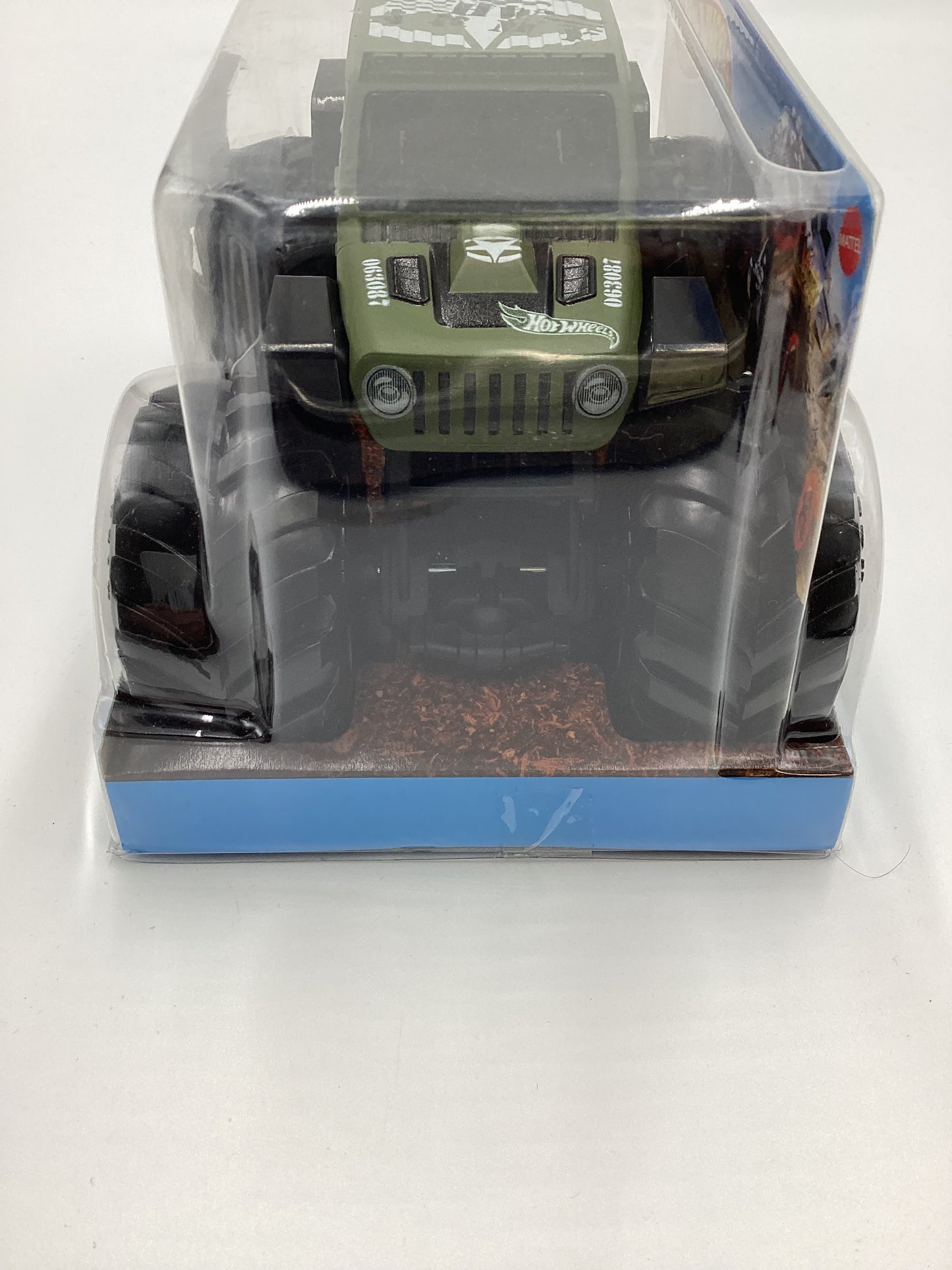 2020 Hot Wheels Monster Trucks Giant Wheels HW Army Jeep