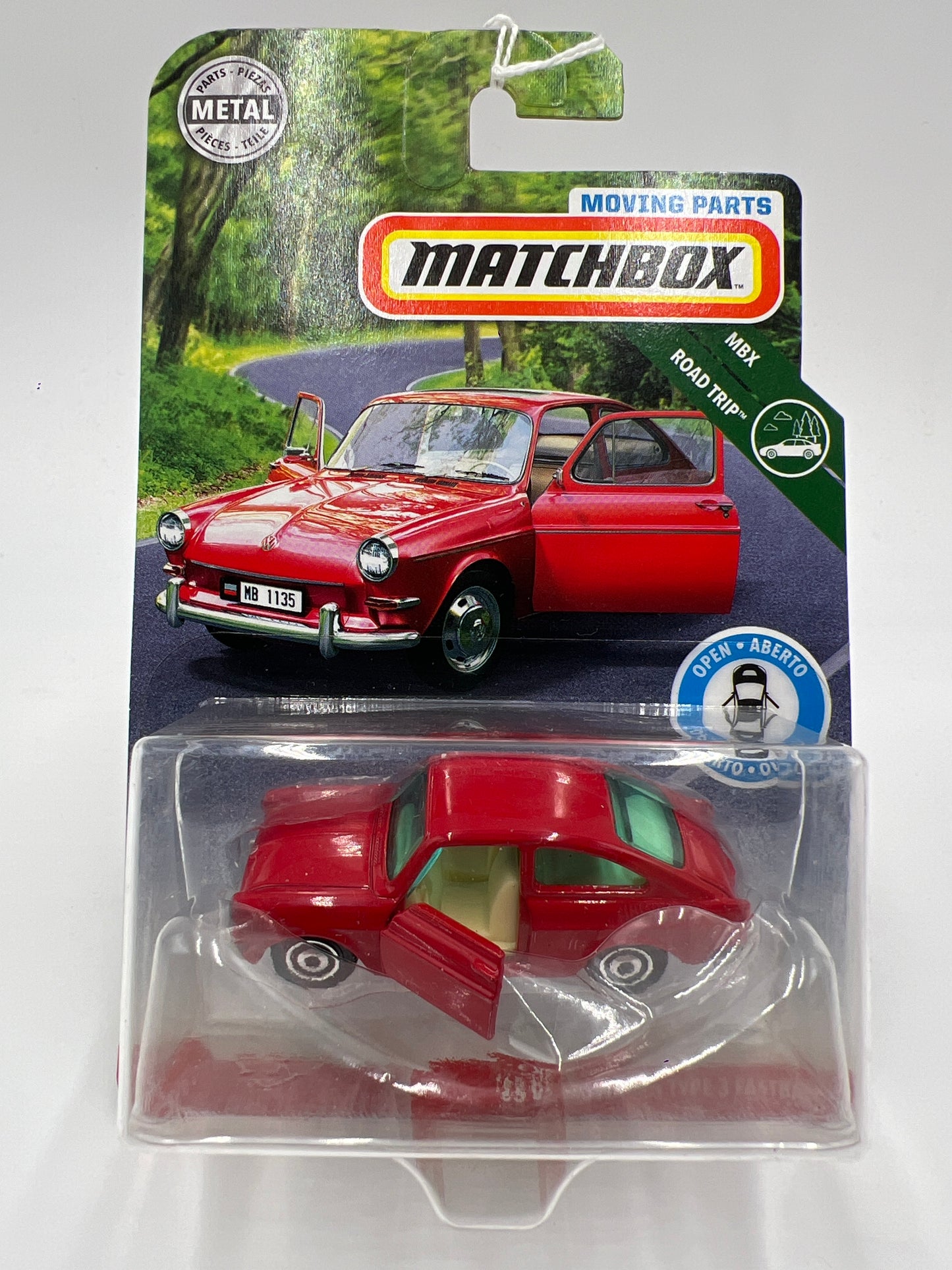 Matchbox Moving Parts MBX Road Trip 65 Volkswagen Type 3 Fastback Red 167J
