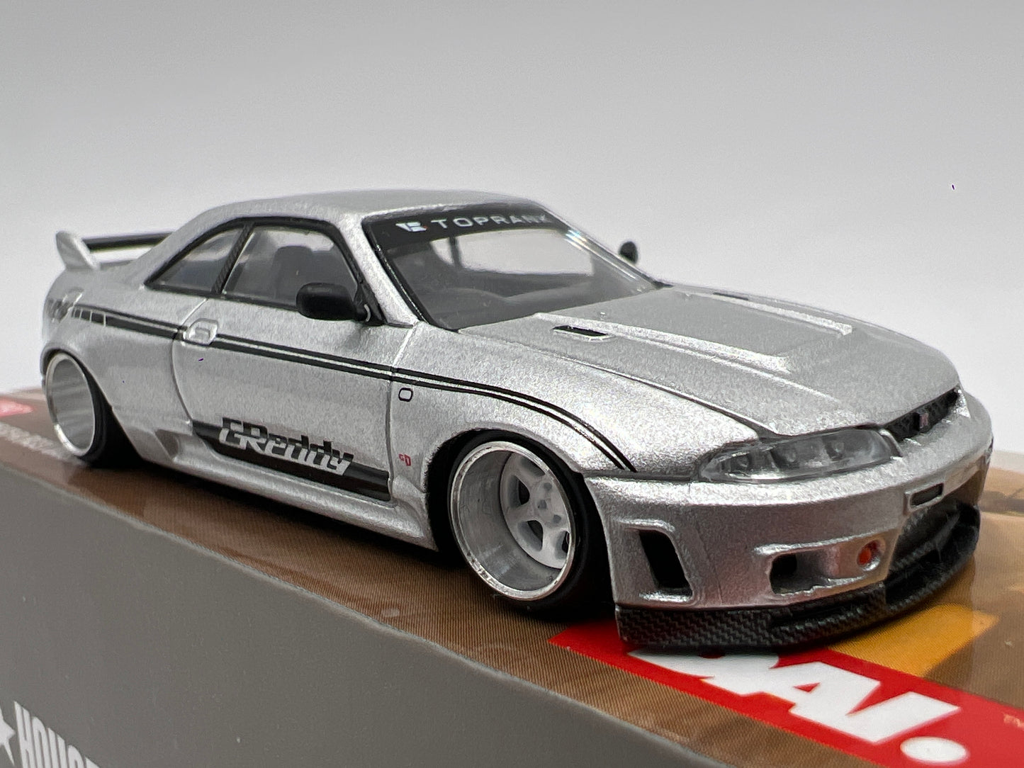 Mini GT Kaido House #097 Nissan Skyline GT-R R33 DAI33 V1 Silver