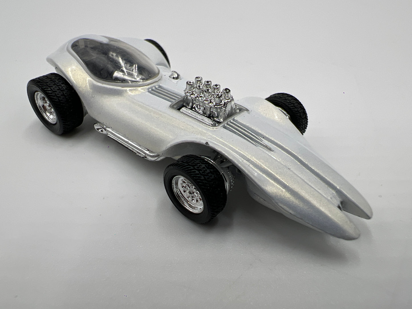 Hot Wheels Collectibles 1/64 Rod & Custom Mantaray White Loose