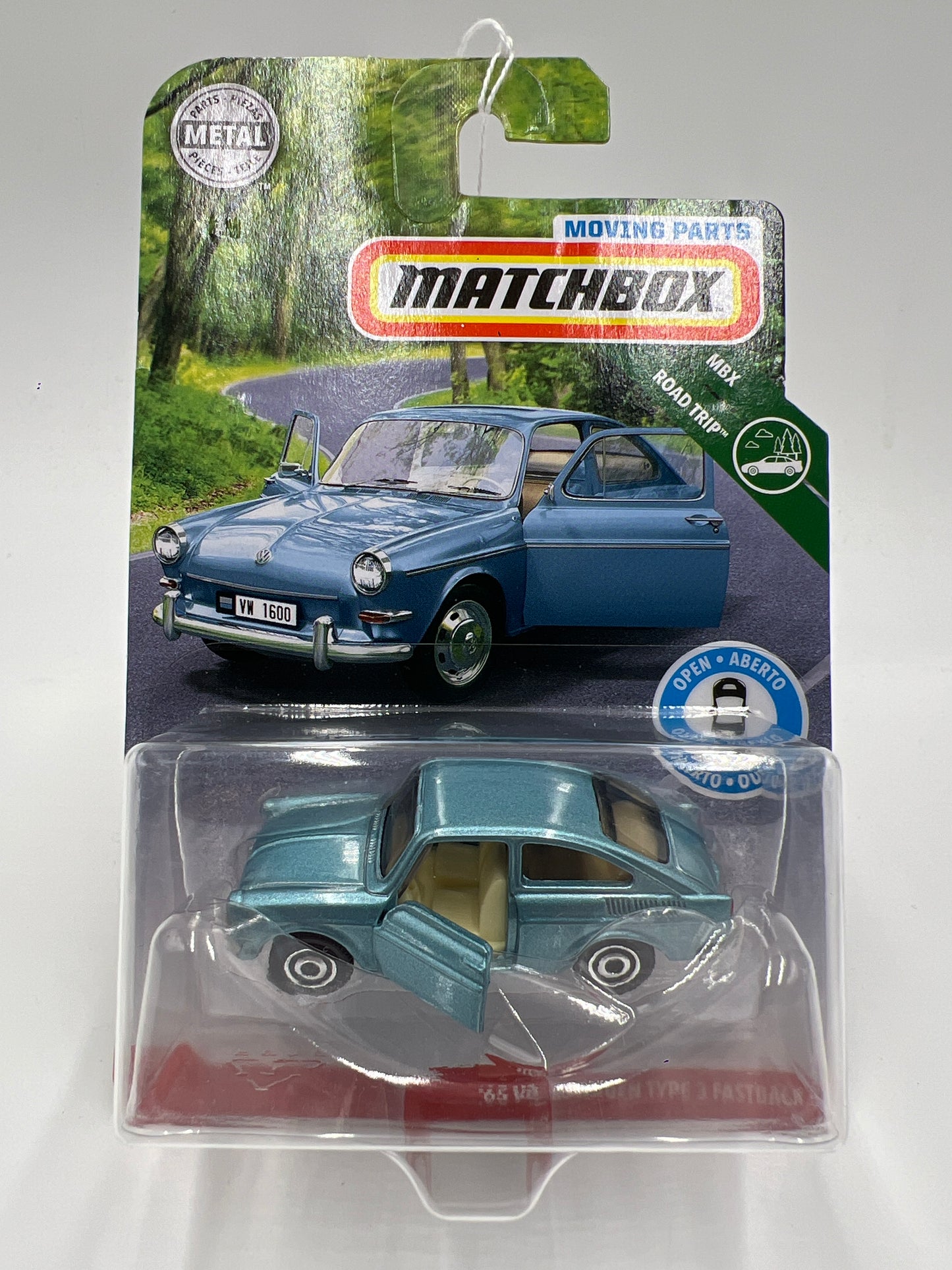 Matchbox Moving Parts MBX Road Trip 65 Volkswagen Type 3 Fastback Light Blue 167N