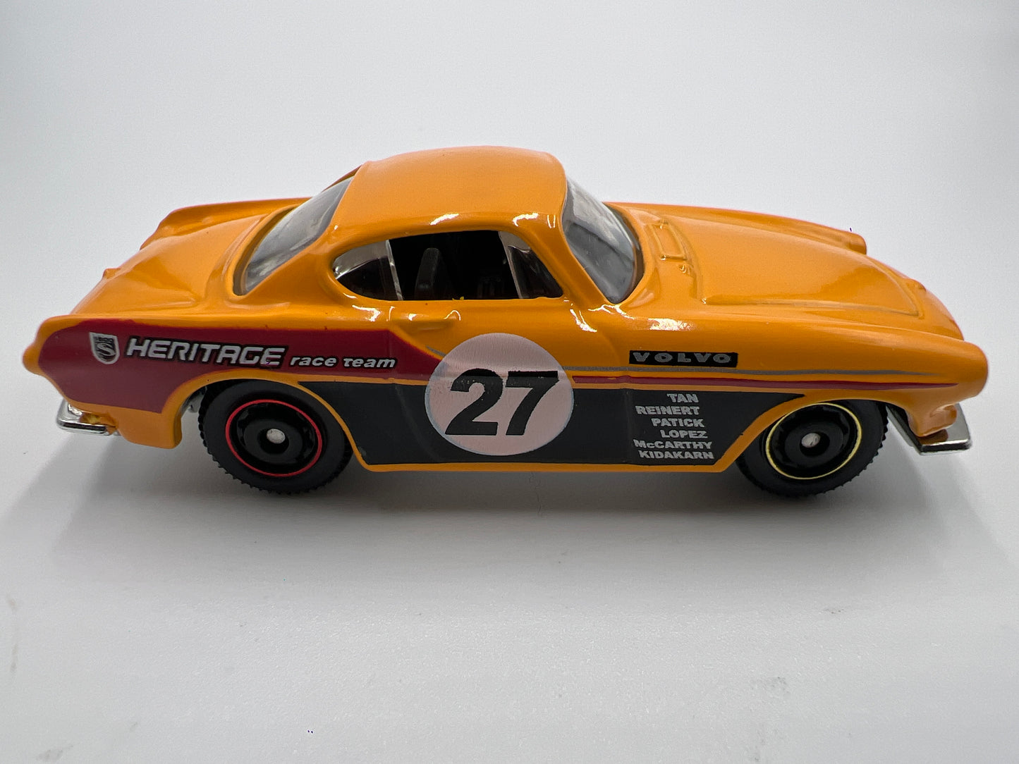 2010 Matchbox #17 Volvo P1800S 1969 Orange Loose