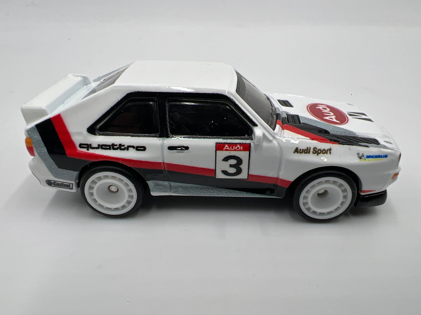 Hot Wheels 1/64 Premium Diorama Set 84 Audi Sport Quattro White Loose