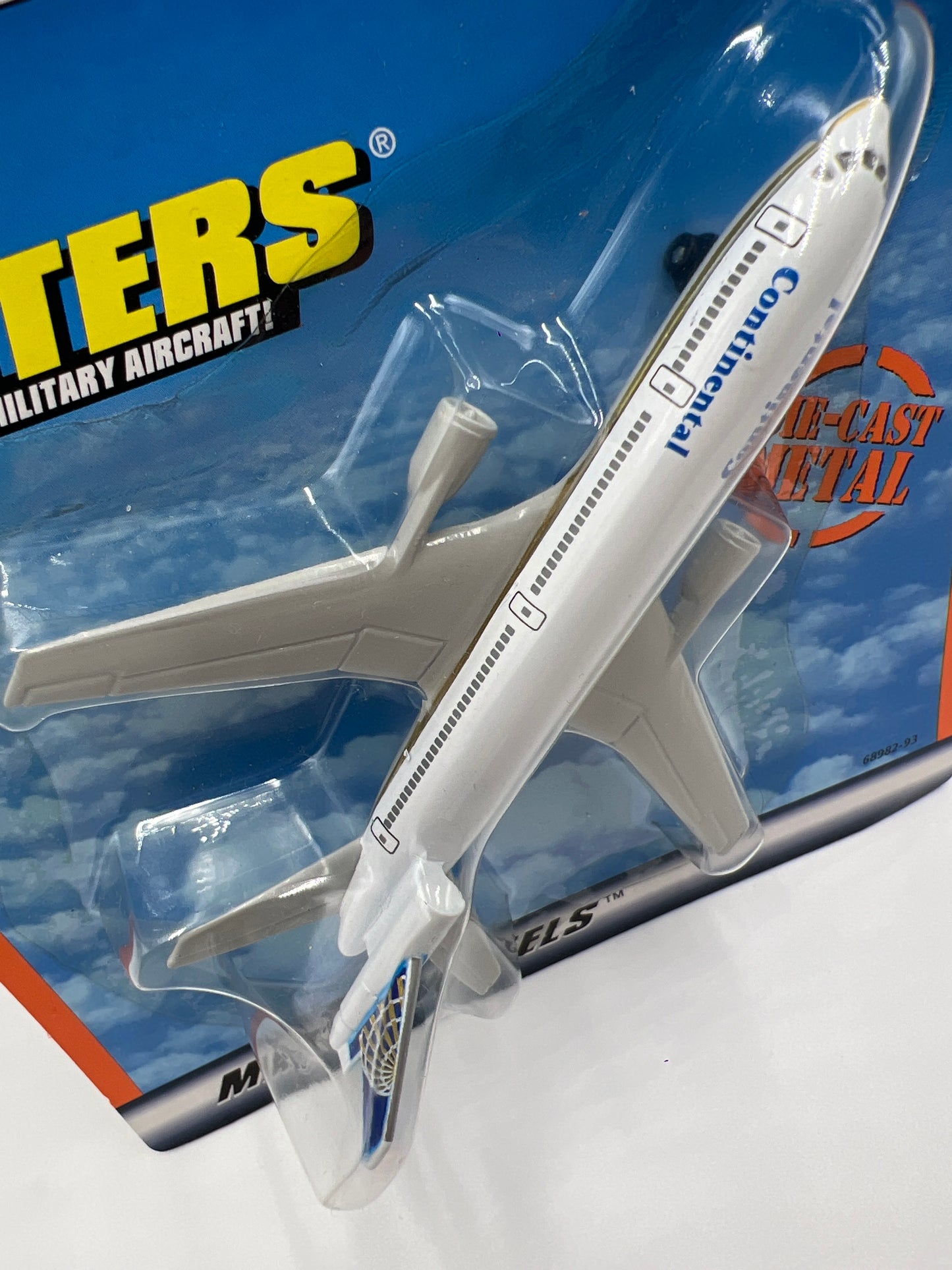 Matchbox Sky Busters DC-10 Continental #1 YY1