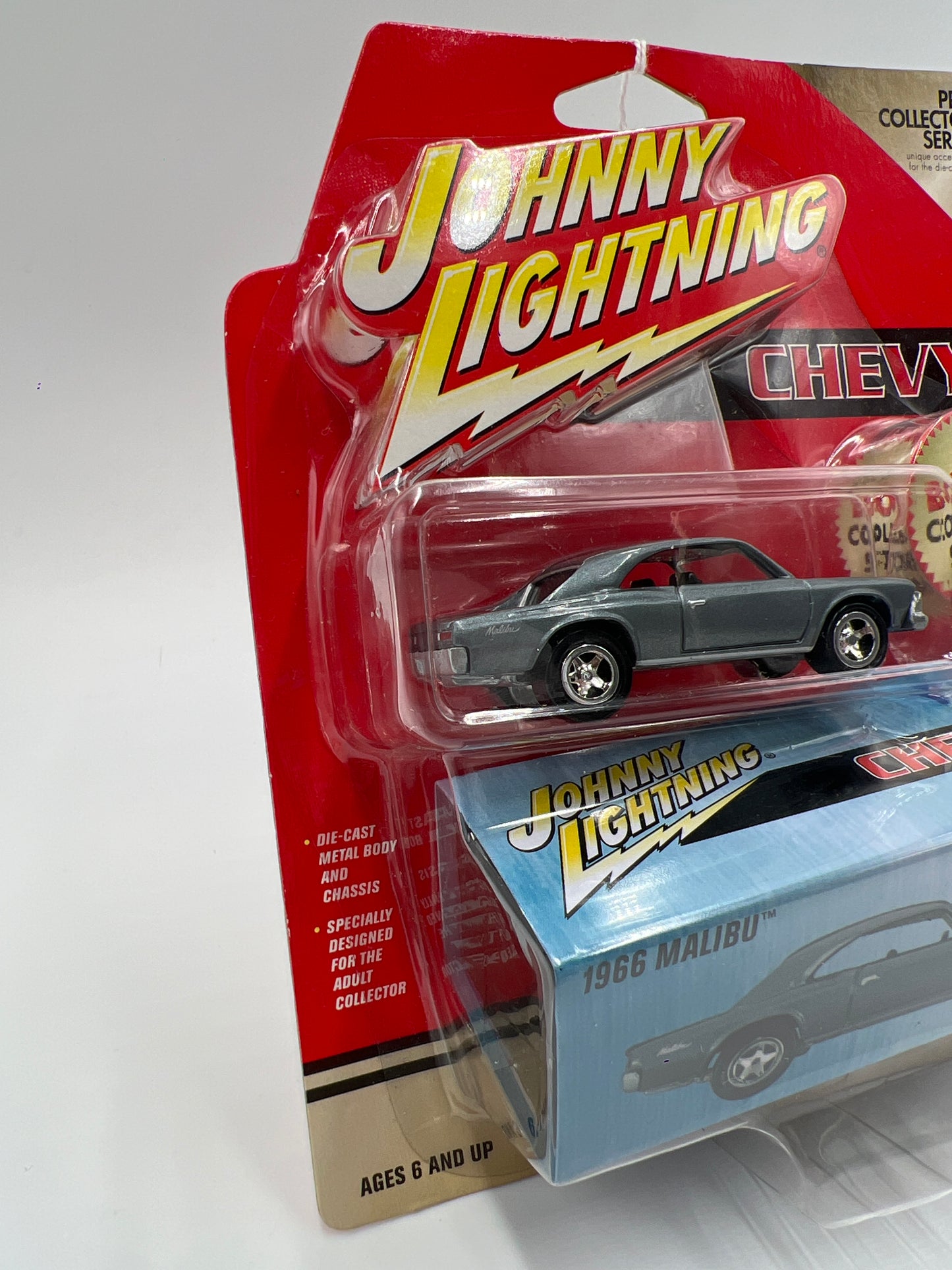 Johnny Lightning Pro Collector Series W/Storage Tin #30 1966 Chevy Malibu 227E