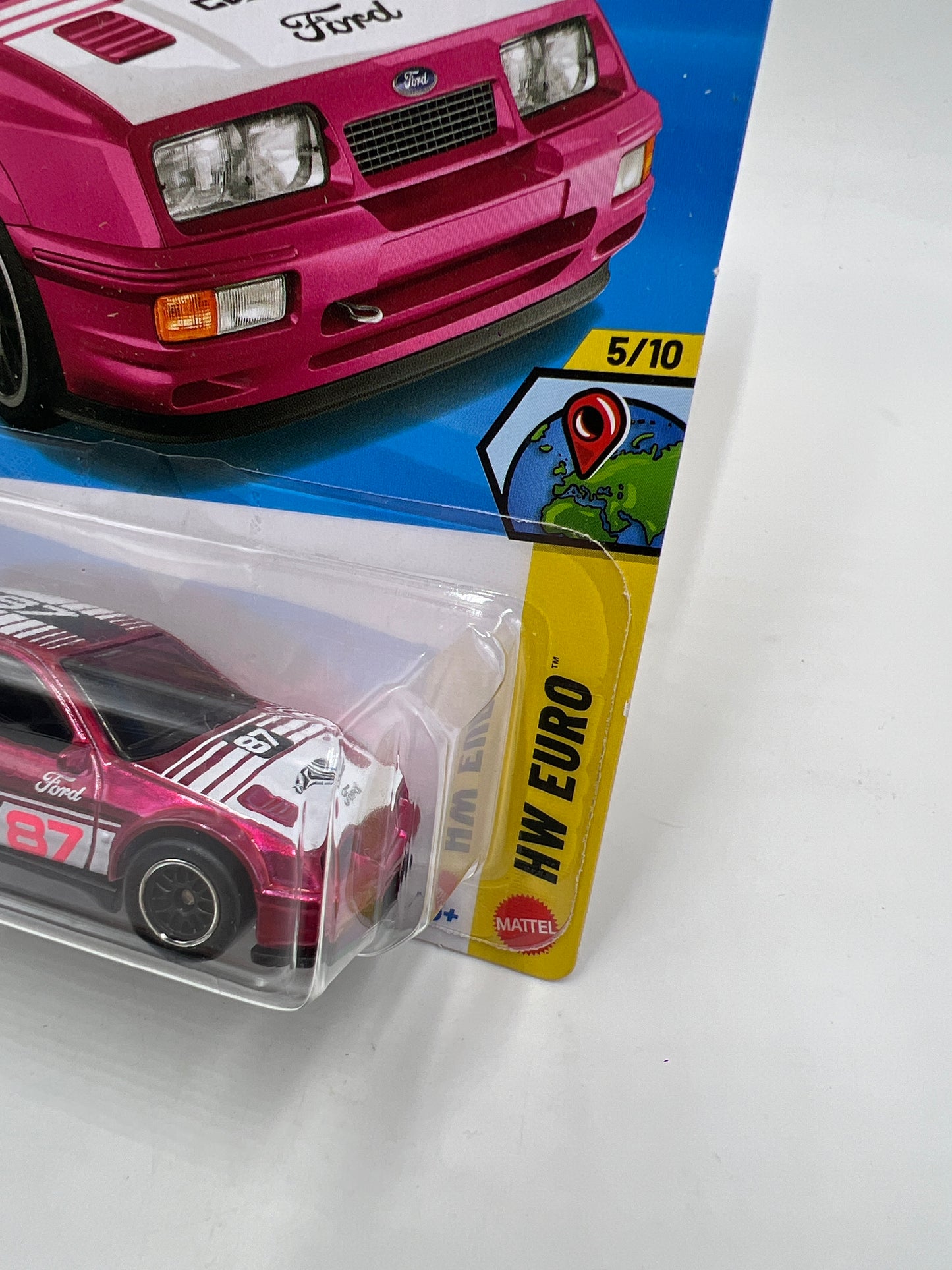 2026 Hot Wheels Super Treasure Hunt #116 87 Ford Sierra Cosworth Pink W/Protector Intl Card 1