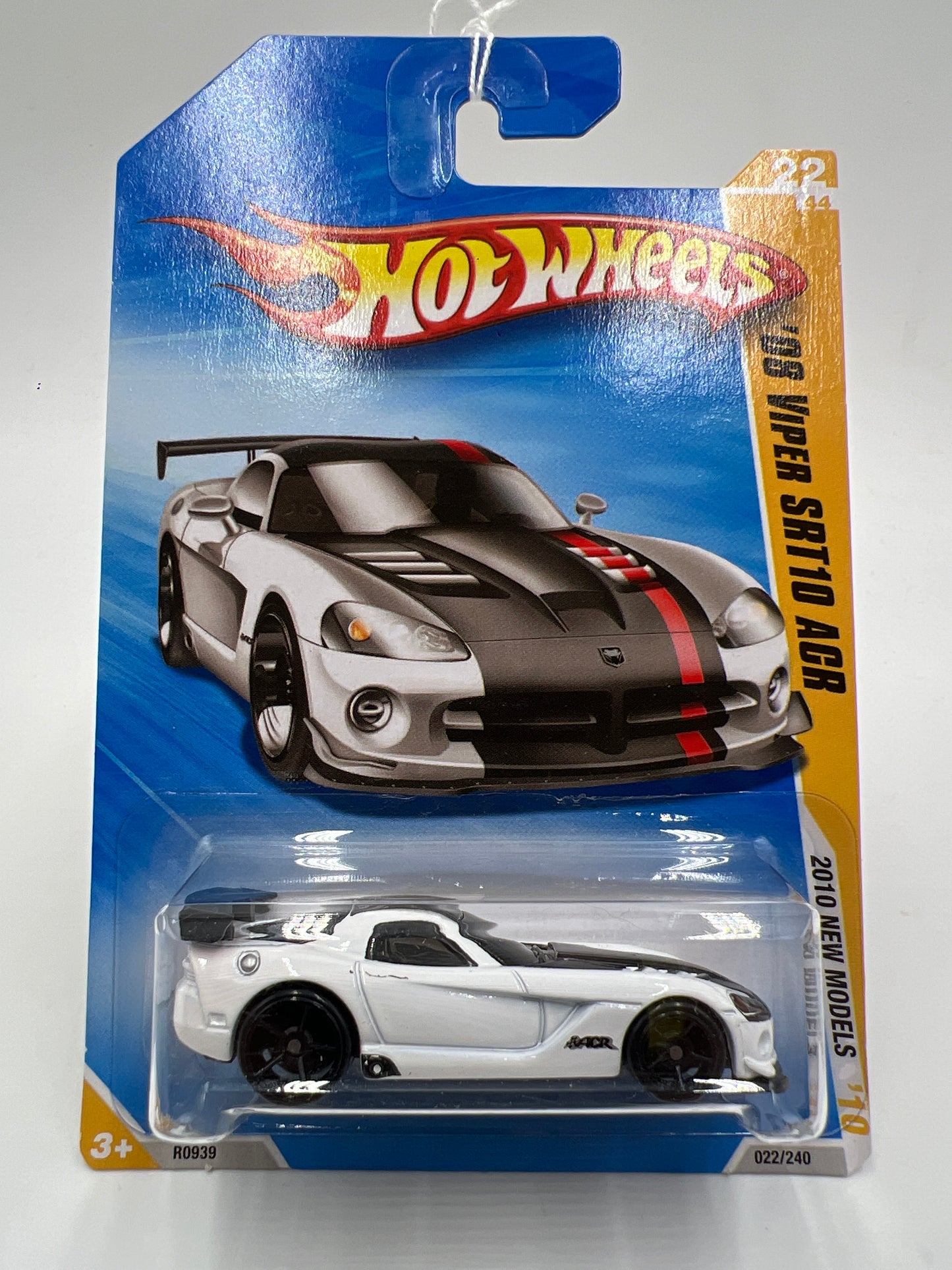 2010 Hot Wheels New Models #22 08 Viper SRT10 ACR White 40A