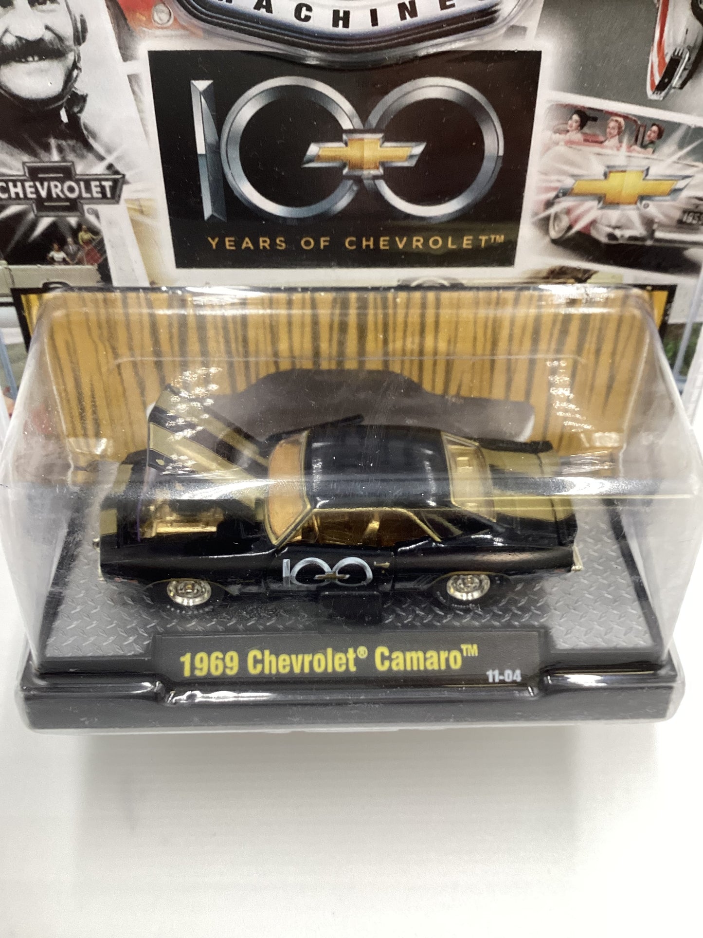 M2 Machines 100 Years of Chevrolet Auto Dreams 1969 Chevrolet Camaro 11-04