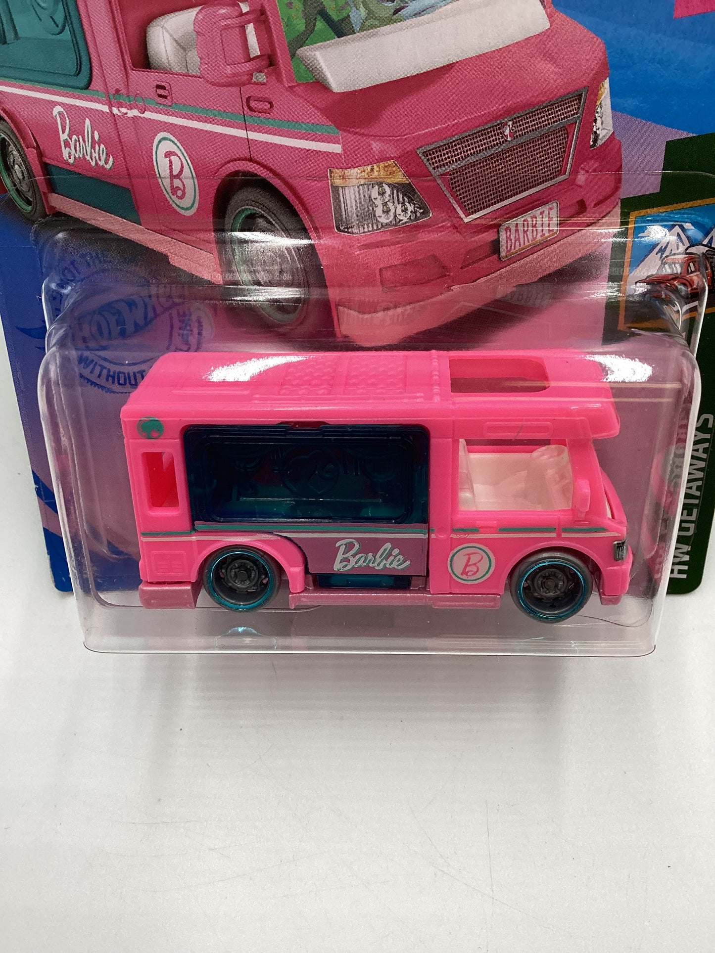 2021 Hot Wheels #21 Barbie Dream Camper Pink 123E