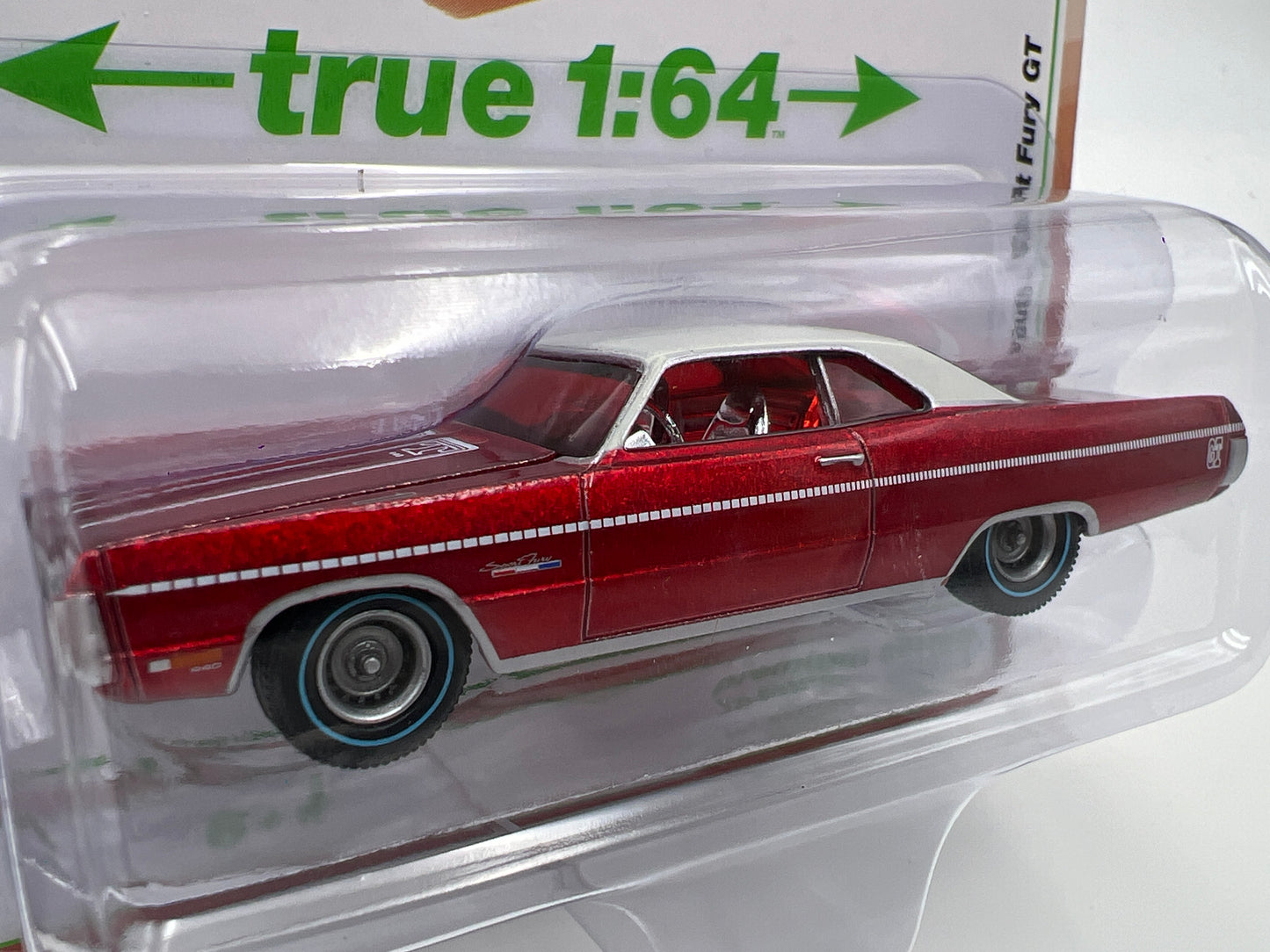 Auto World Ultra Red Chase Vintage Muscle 1971 Plymouth Sport Fury GT
