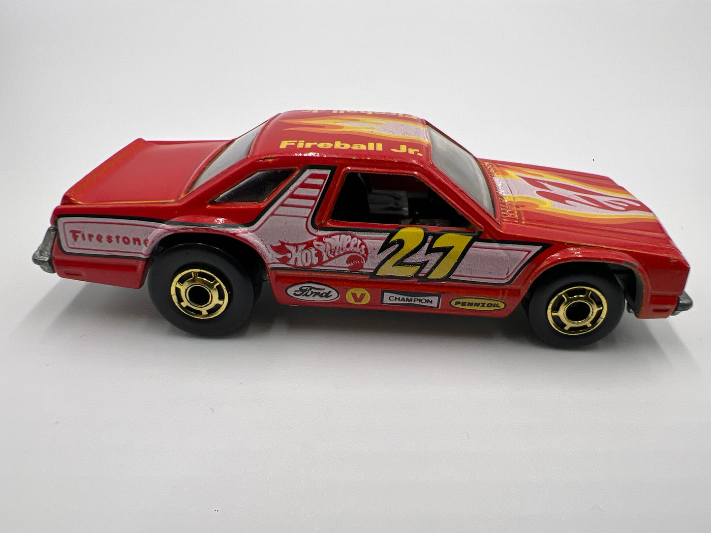 Hot Wheels The Hot Ones Blackwall Frontrunnin Fairmont #27 Red Loose