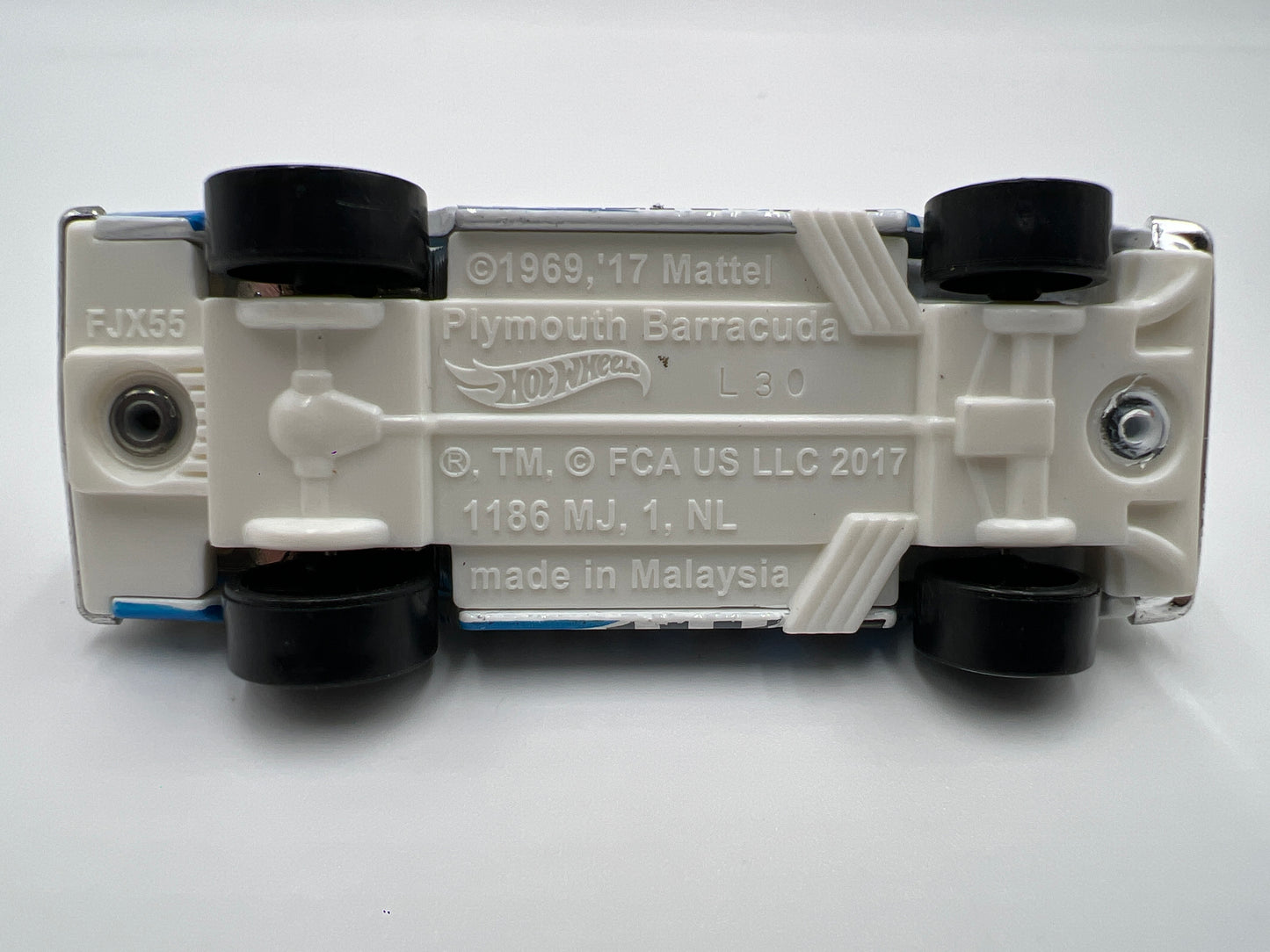 Hot Wheels 1/64 Plymouth Barracuda King Cuda White Loose