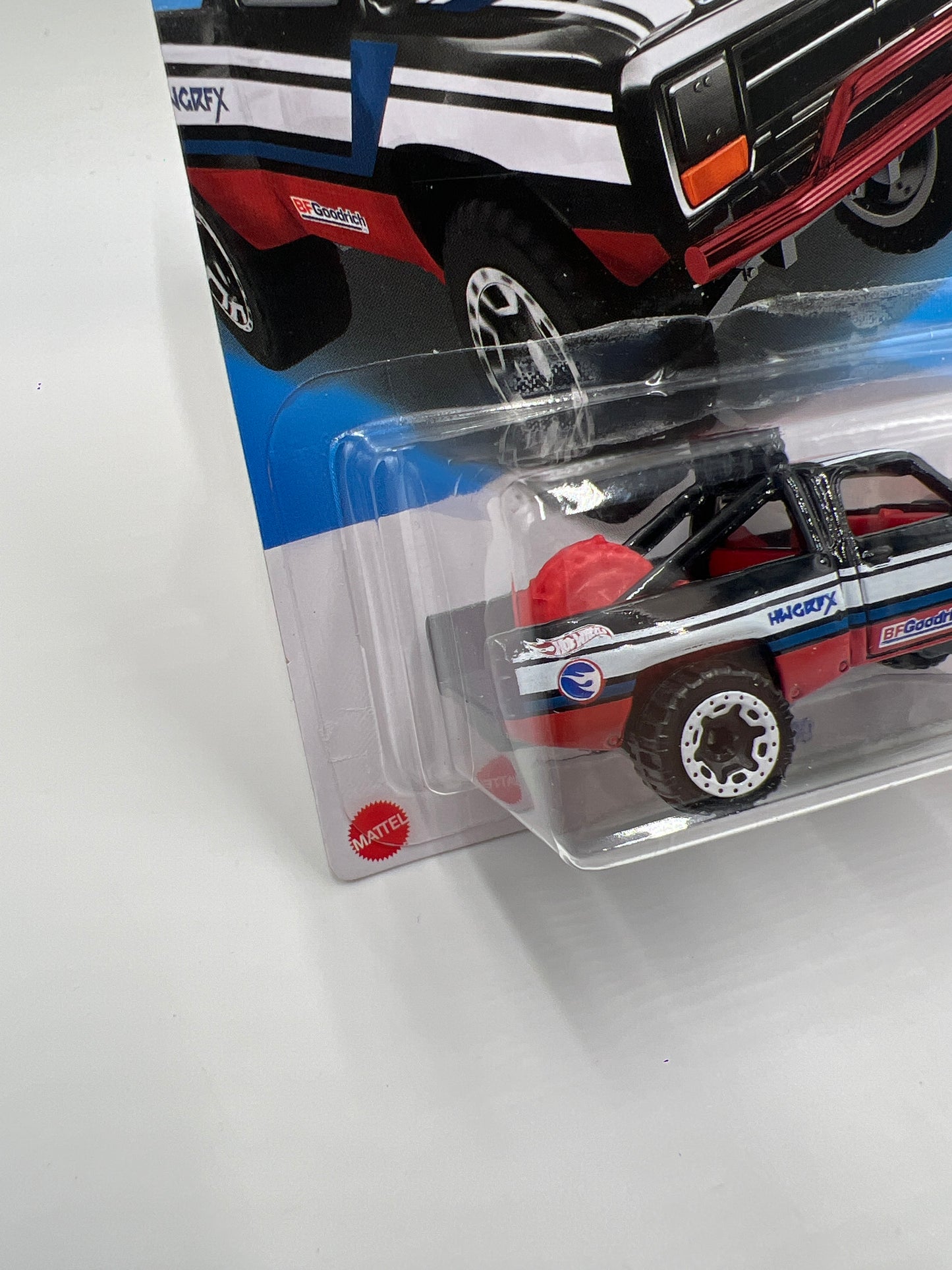 2022 Hot Wheels Treasure Hunt #186 87 Dodge D100 International Card 282F