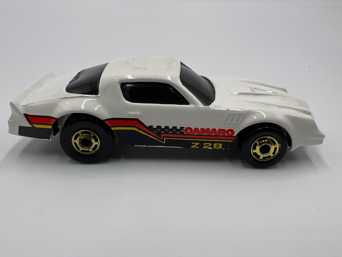 Hot Wheels Blackwall 3 Pack Stamper Exclusive 1982 Chevy Camaro Z-28 White GHO Wheels Loose