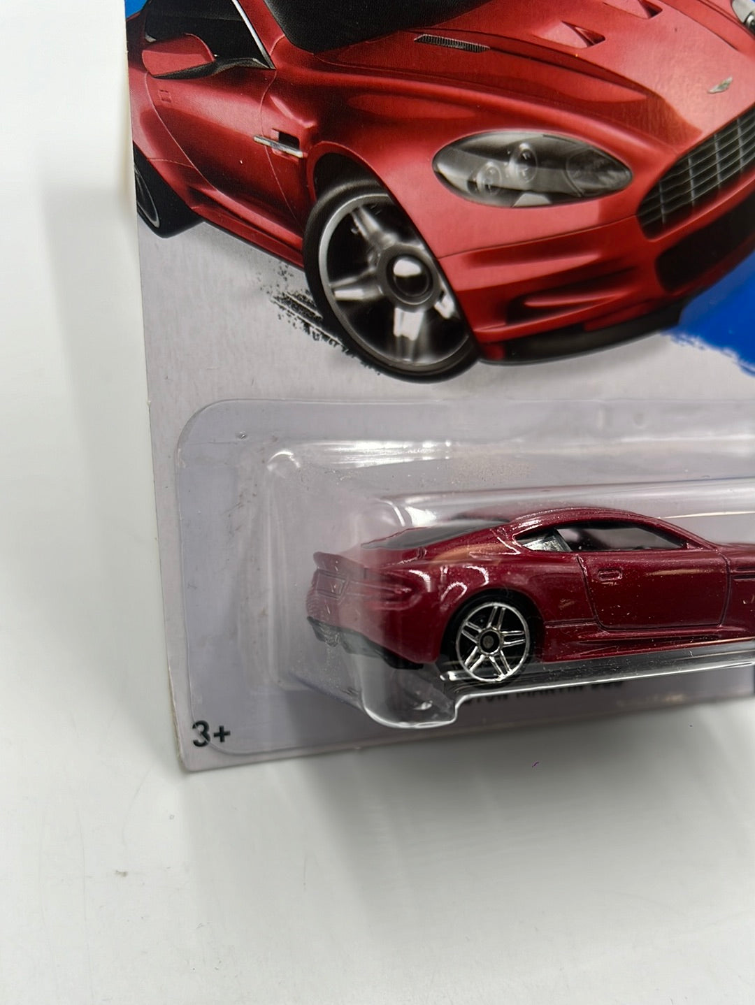Hot Wheels 2015 - Aston Martin DBS Red #250 106A