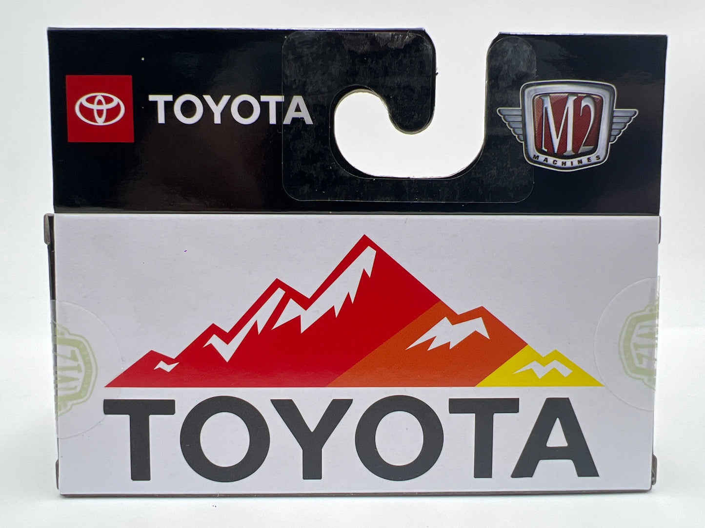 2026 M2 Machines WMTS22 Walmart Exclusive 1985 Toyota Truck White