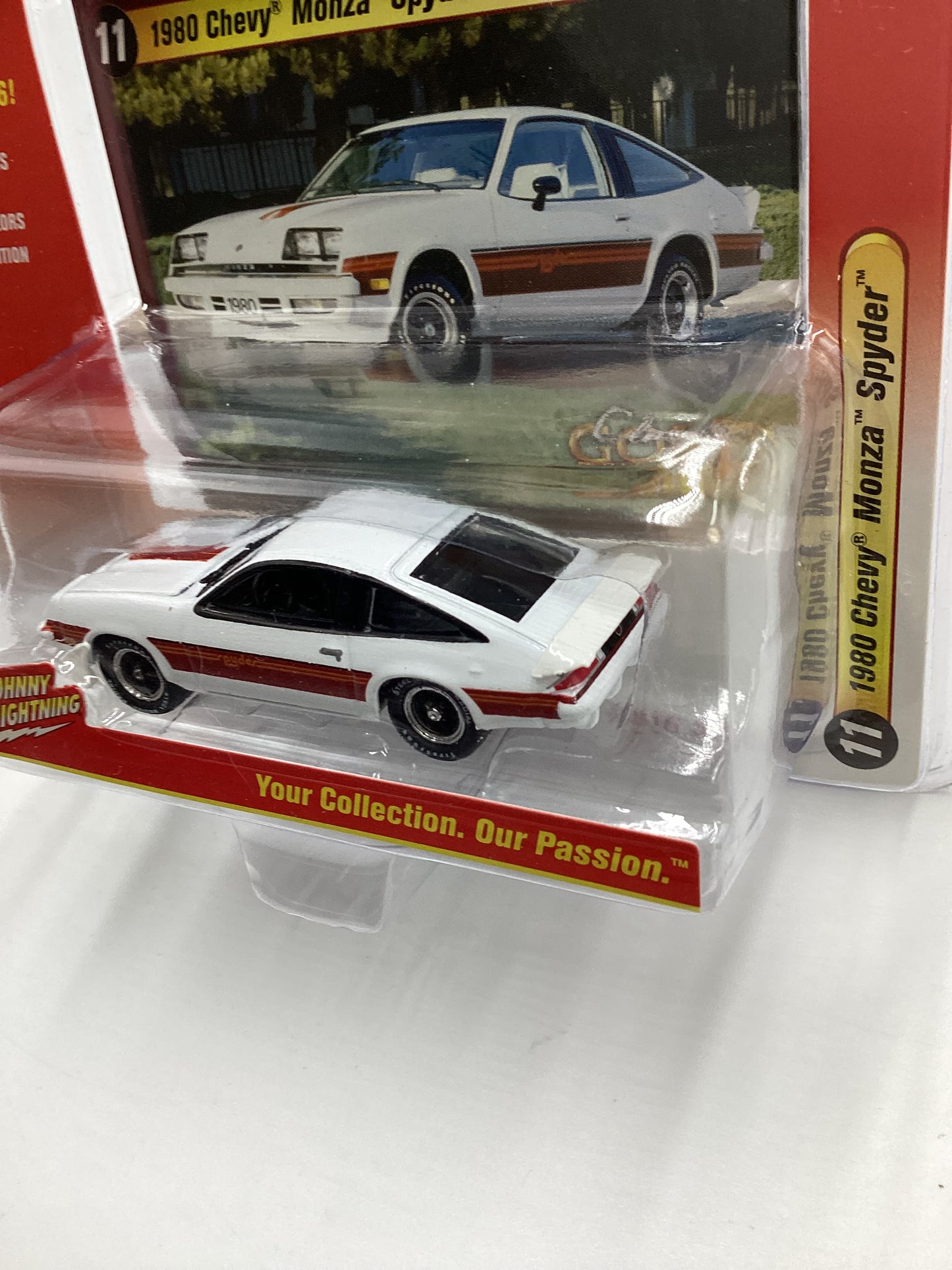 Johnny Lightning Classic Gold #11 Chevrolet 1980 Chevy Monza Spyder White 220A