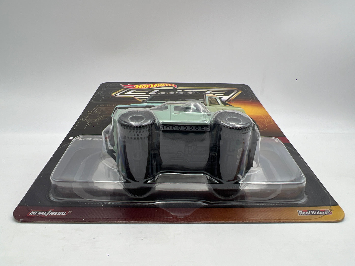 Hot Wheels RLC Elite 64 #5 Land Rover Defender 90 Pickup Green W/Protector