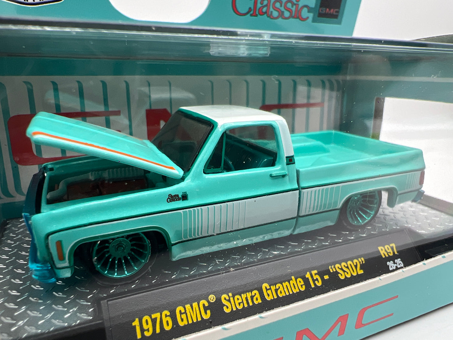 2026 M2 Machines R97 CHASE 1976 GMC Sierra Grande 15 SS02 Light Blue