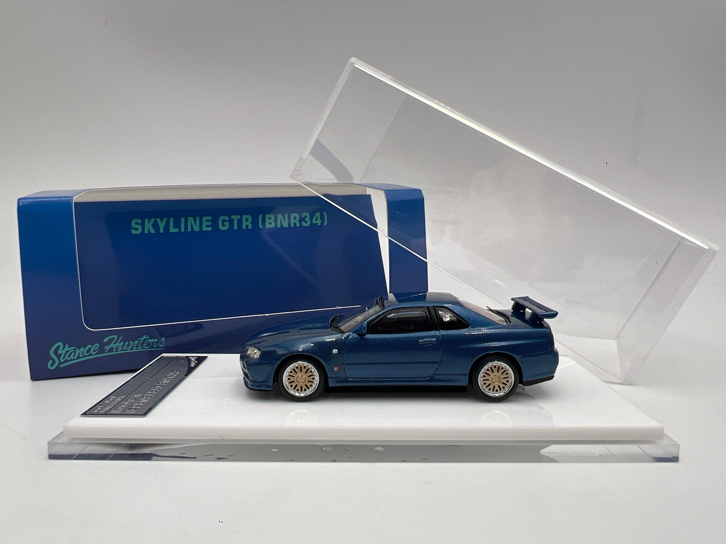 Stance Hunters 1/64 #90/499 Nissan Skyline GT-R BNR34 V-Spec II Full Carbon Blue