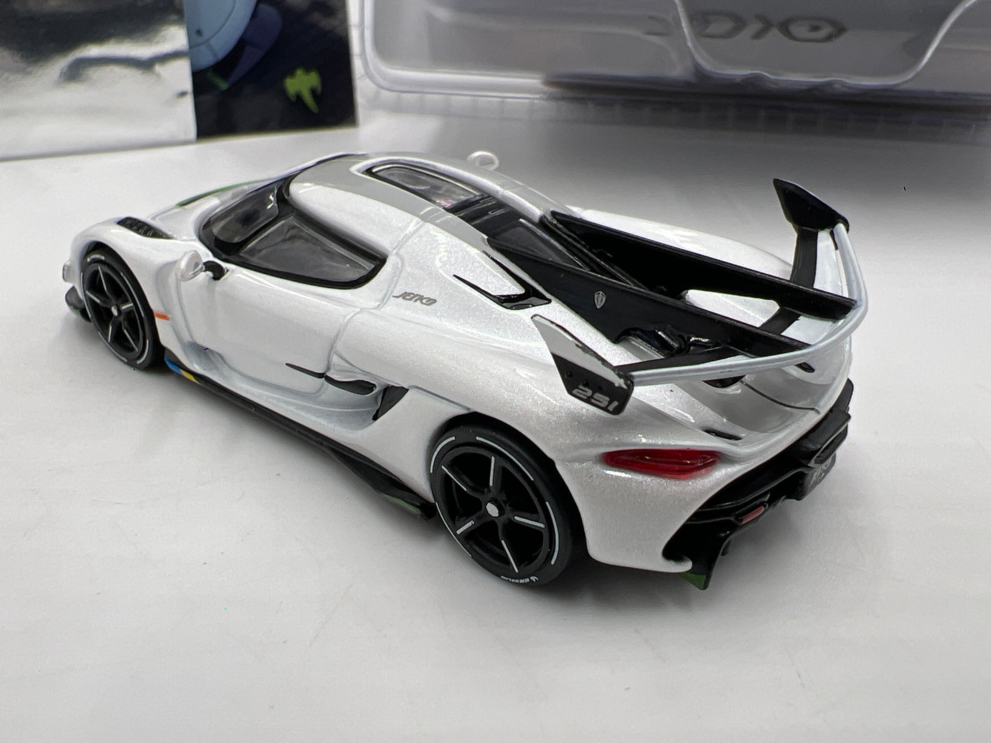 Tarmac Works Mijo Exclusives Koenigsegg Jesko Attack White W/Trading Cards Open Pack