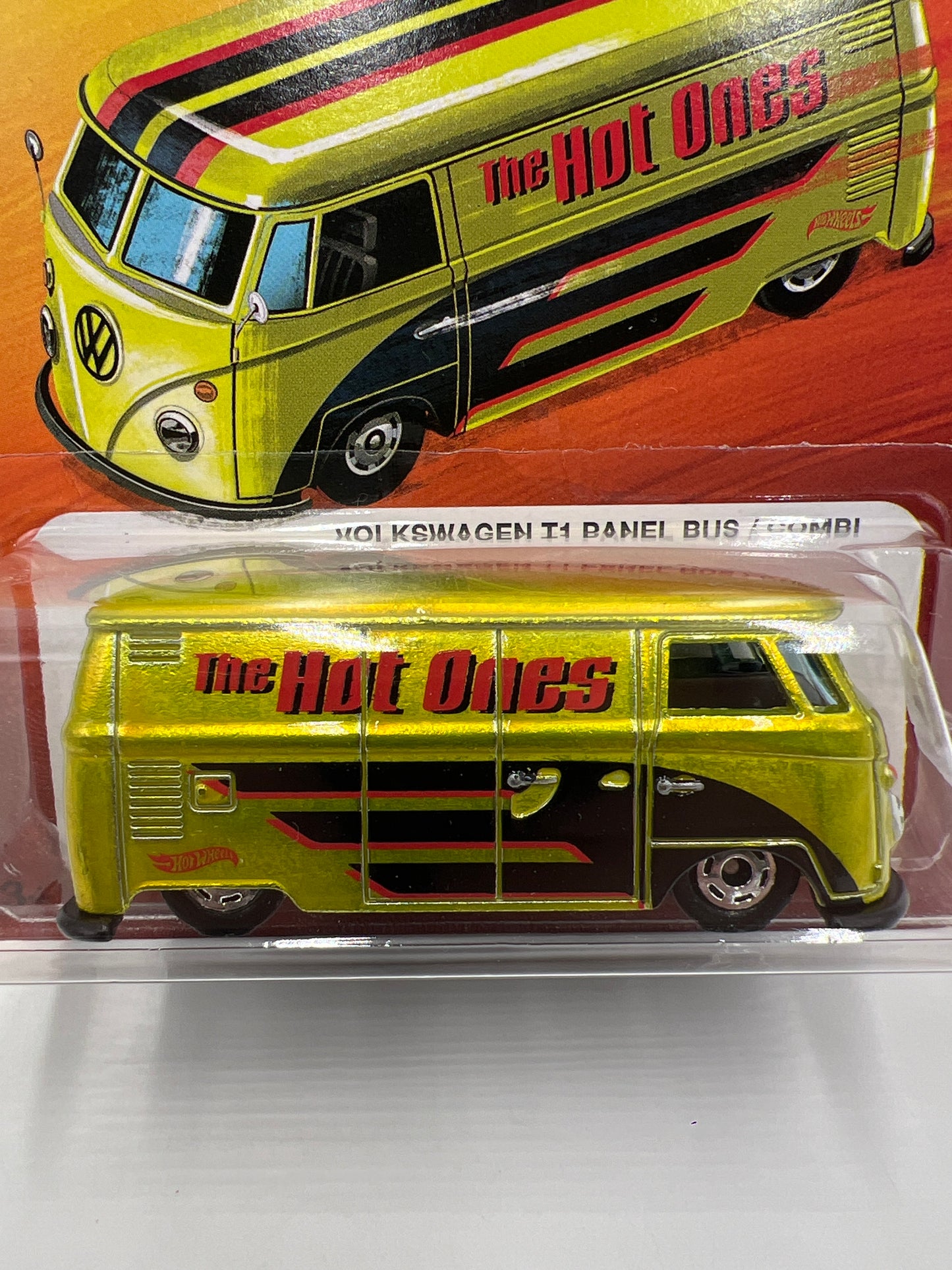 Hot Wheels Target Exclusive The Hot Ones #7 CHASE Volkswagen T1 Panel Bus Gold W/Protector
