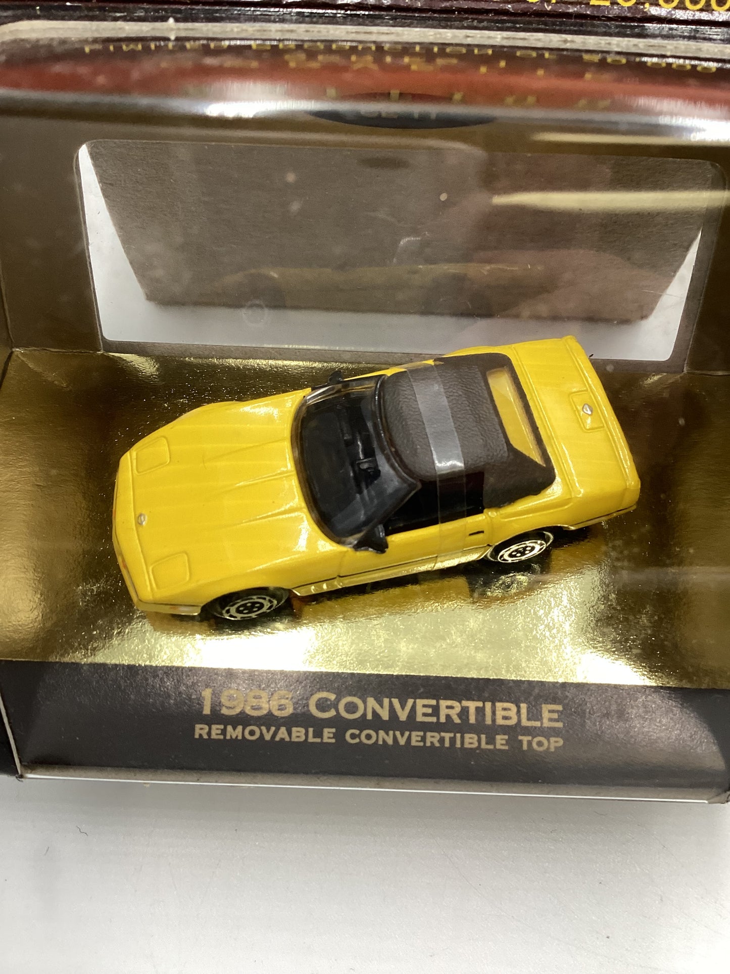 Micro Machines Collectors Edition Corvette Series 1 1986 Convertible Yellow 1/20000 SR CE 11