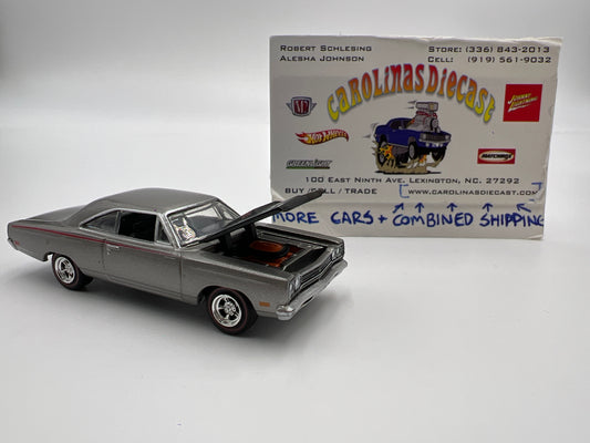 Greenlight Route 66 U.S.A Collector Pack 1969 Plymouth Road Runner Silver Loose