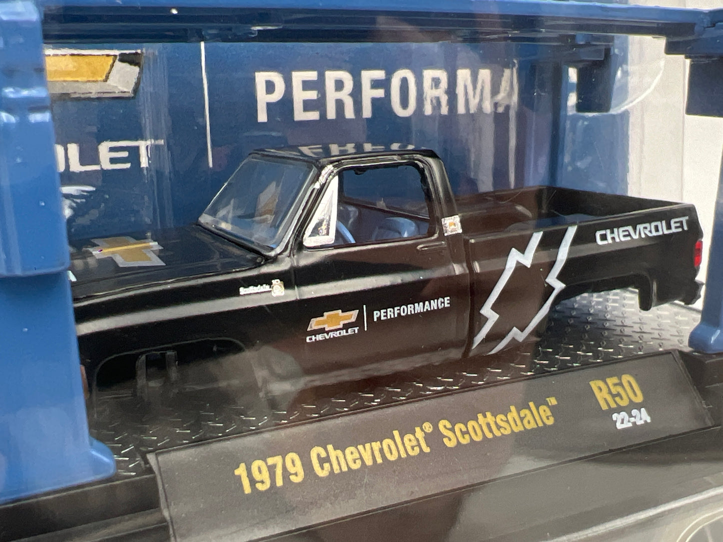 M2 Machines Model Kits R50 1979 Chevrolet Scottsdale Black