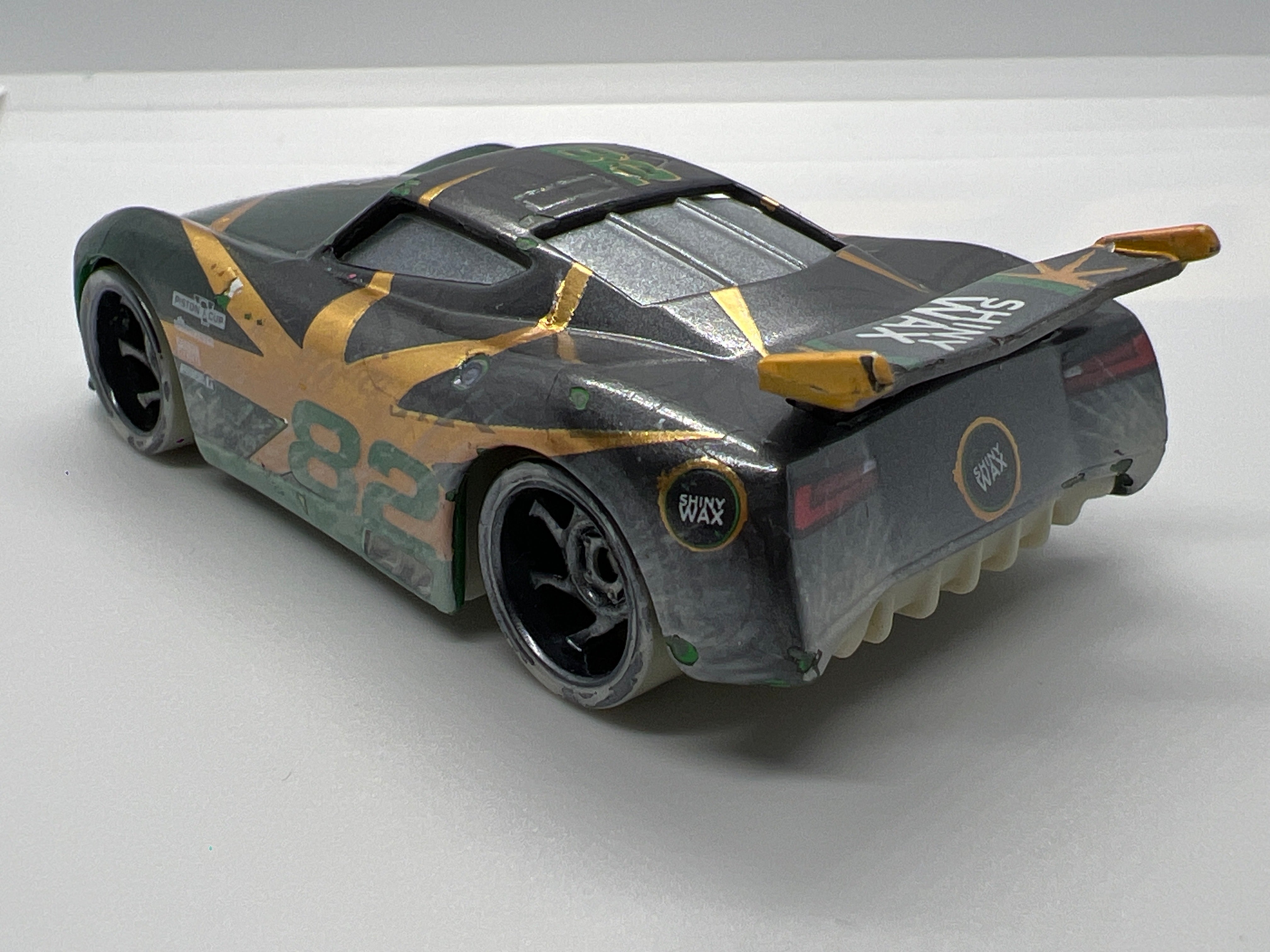 Disney Pixar Cars Fireball Beach Racers #82 Conrad Camber Shiny