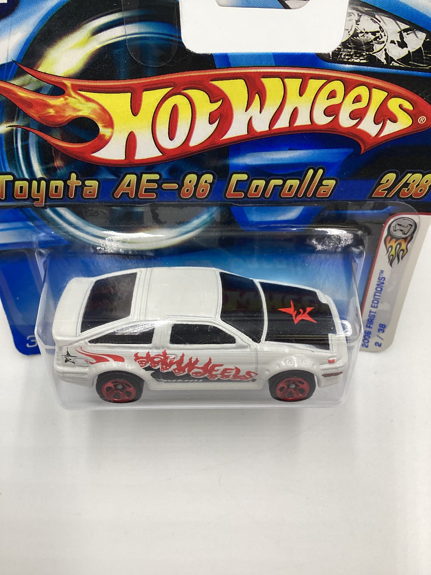 2006 Hot Wheels #002 Toyota AE-86 Corolla White Short Card SR