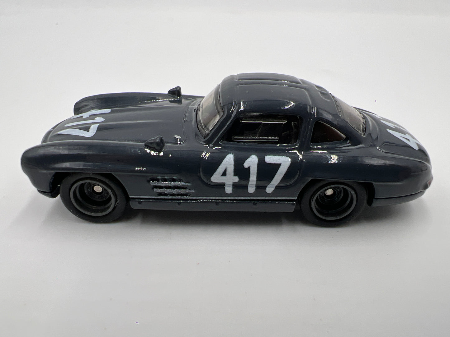Hot Wheels 1/64 Premium Diorama Set Mercedes-Benz 300 SL Gray Loose
