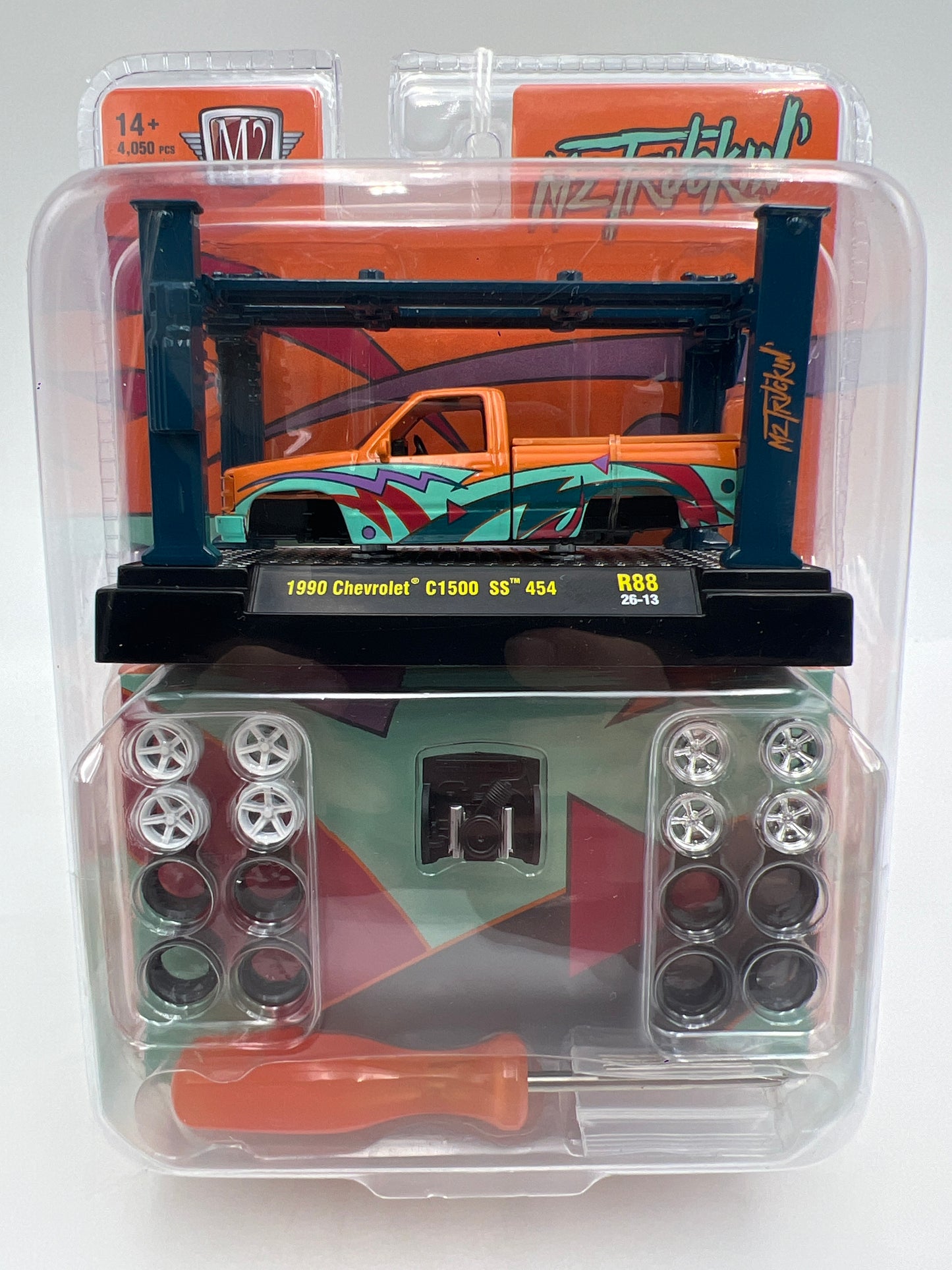 M2 Machines Model Kits R88 1990 Chevrolet C1500 SS 454