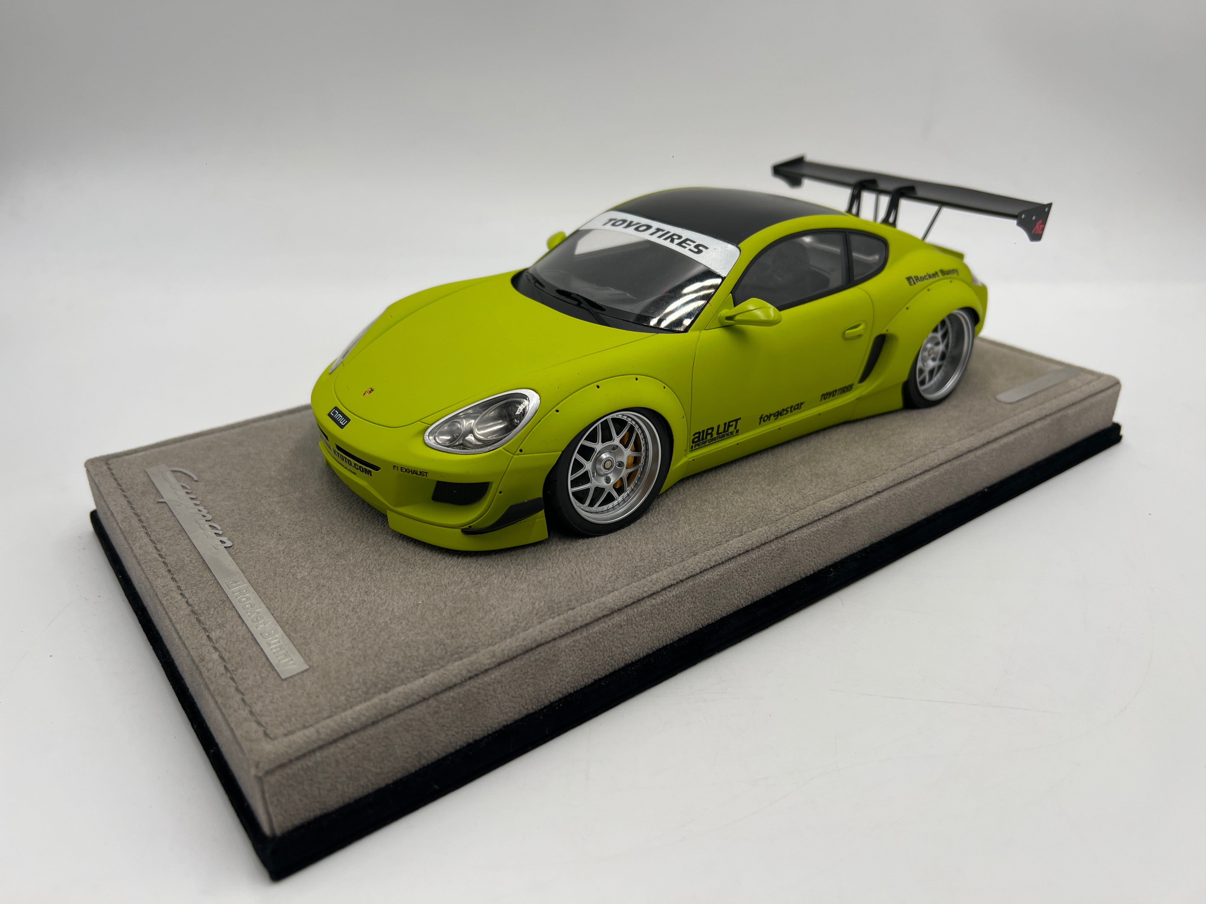 1/18 AB Models : Porsche Cayman Rocket Bunny / Gloss White 1⁄18 AB Models Porsche Cayman Rocket Bunny Silver on Alcantara