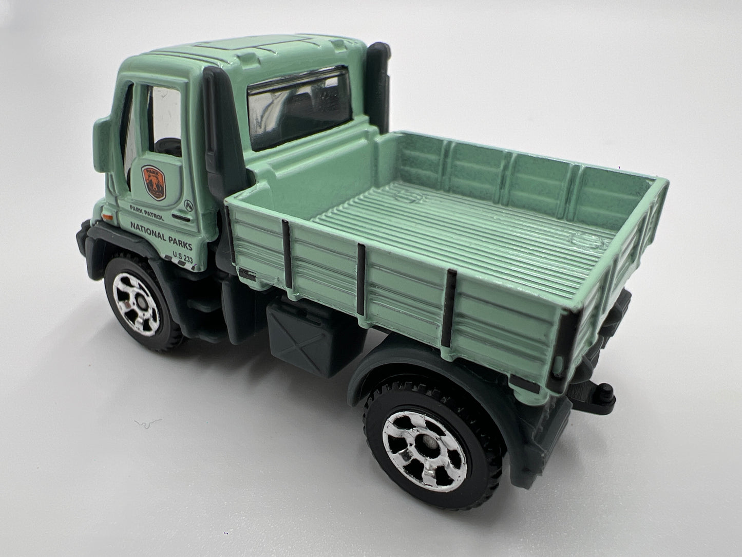 Matchbox National Parks Mercedes Unimog U300 Green Loose