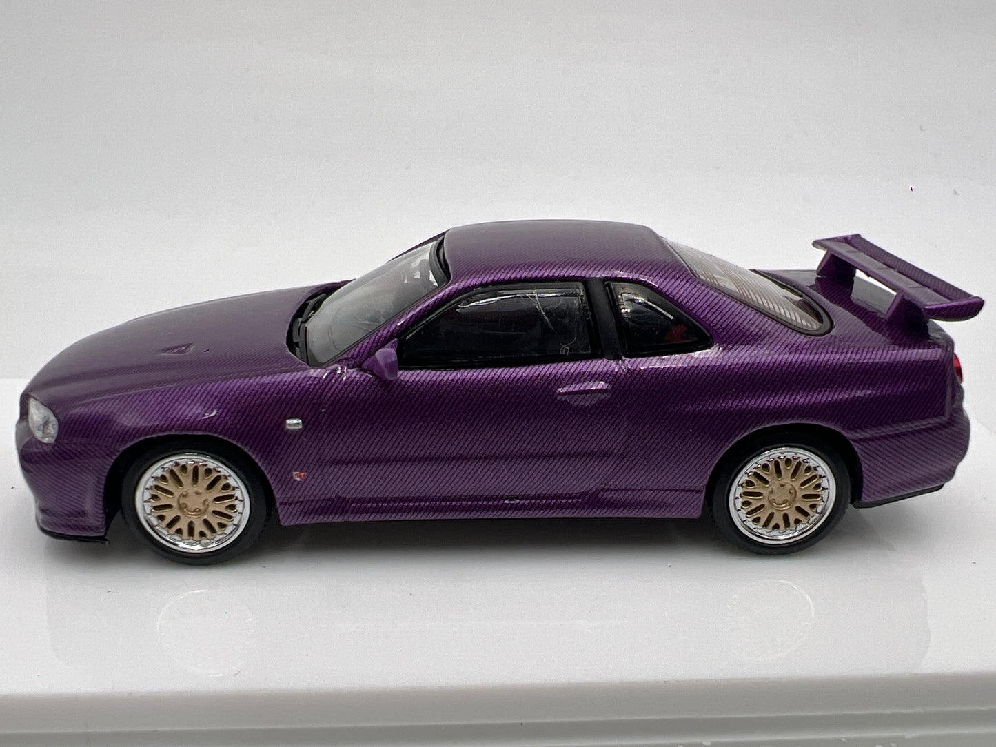 Stance Hunters 1/64 #302/499 Nissan Skyline GT-R BNR34 V-Spec II Full Carbon Purple