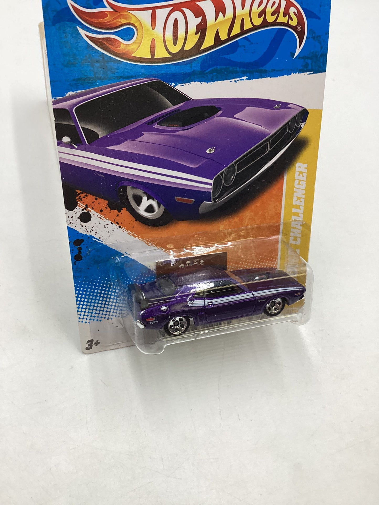 2011 Hot Wheels #12 71 Dodge Challenger Purple 45A