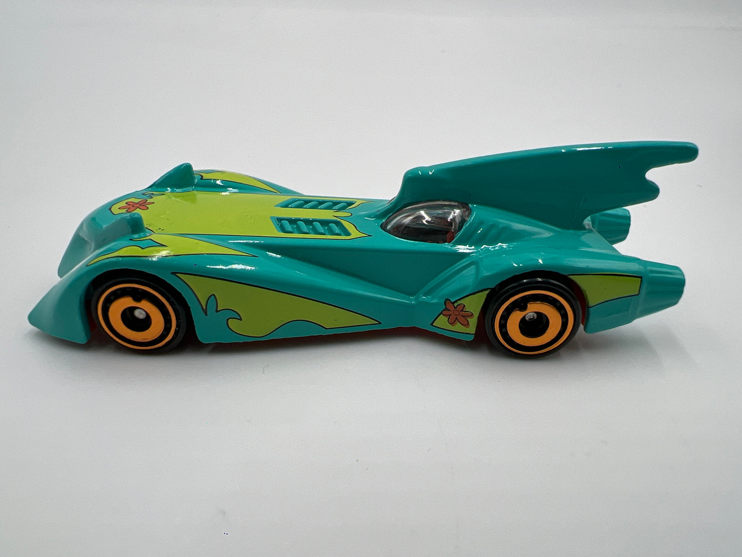 Hot Wheels 1/64 Scooby Doo Batmobile Loose