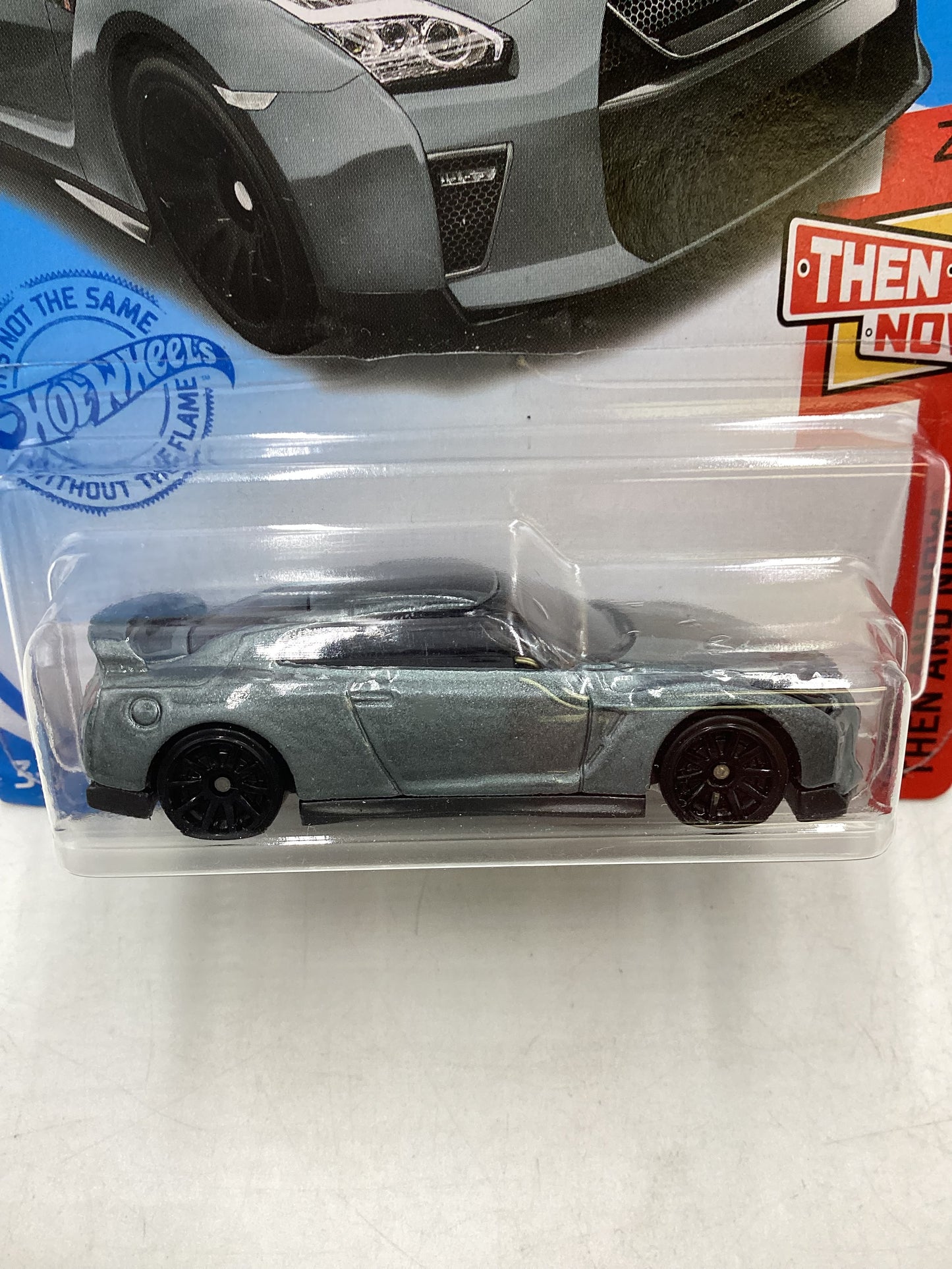 2021 Hot wheels #79 17 Nissan GT-R (R35) Gray *Bad Card* 82F