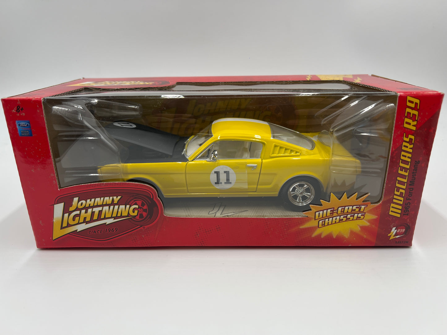 Johnny Lightning 1:24 Scale White Lightning Chase Muscle Cars R39 1965 Ford Mustang Yellow VHTF