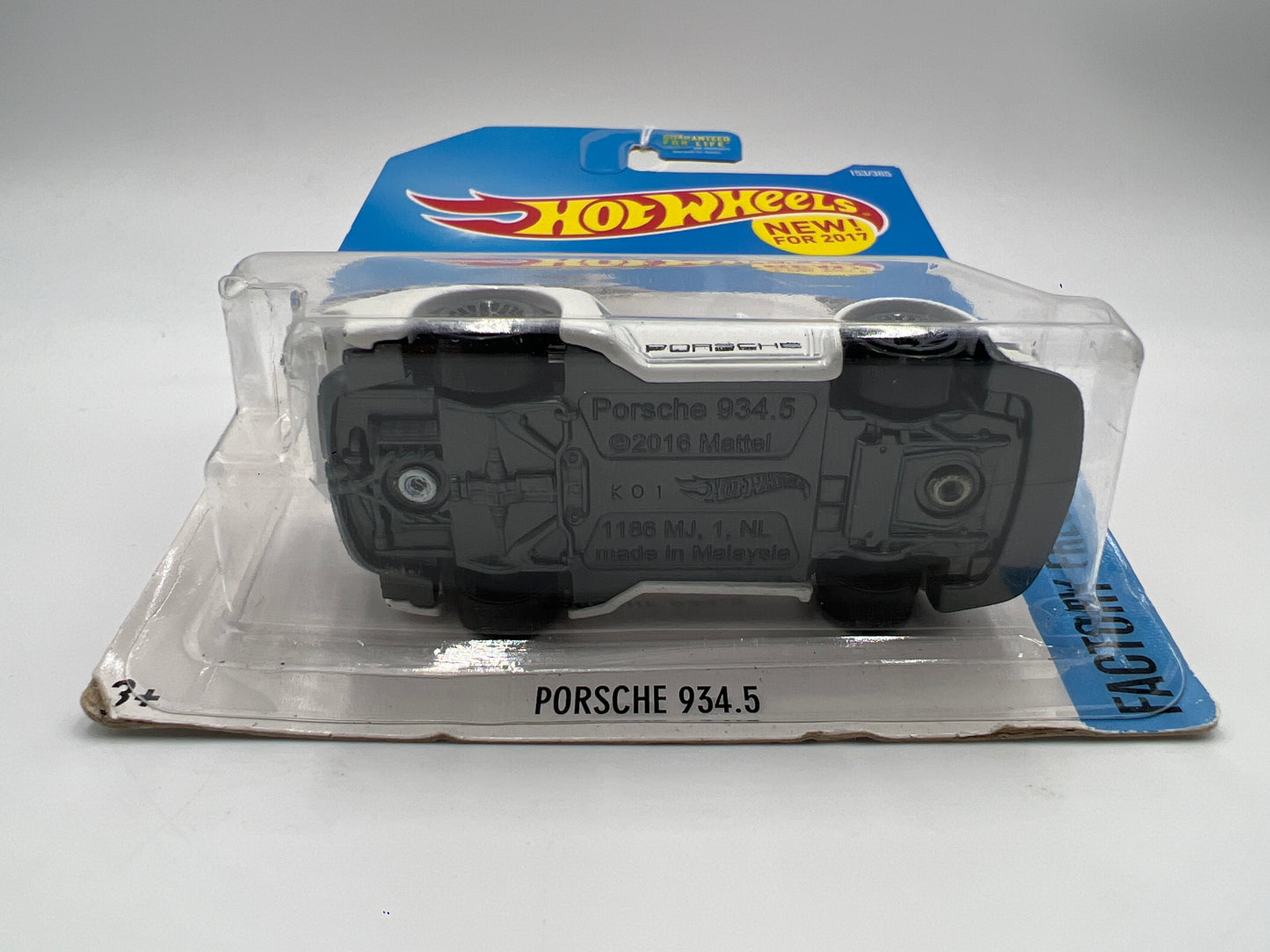 2017 Hot Wheels Factory Fresh #153 Porsche 934.5 White (Card Not Perfect) 98B