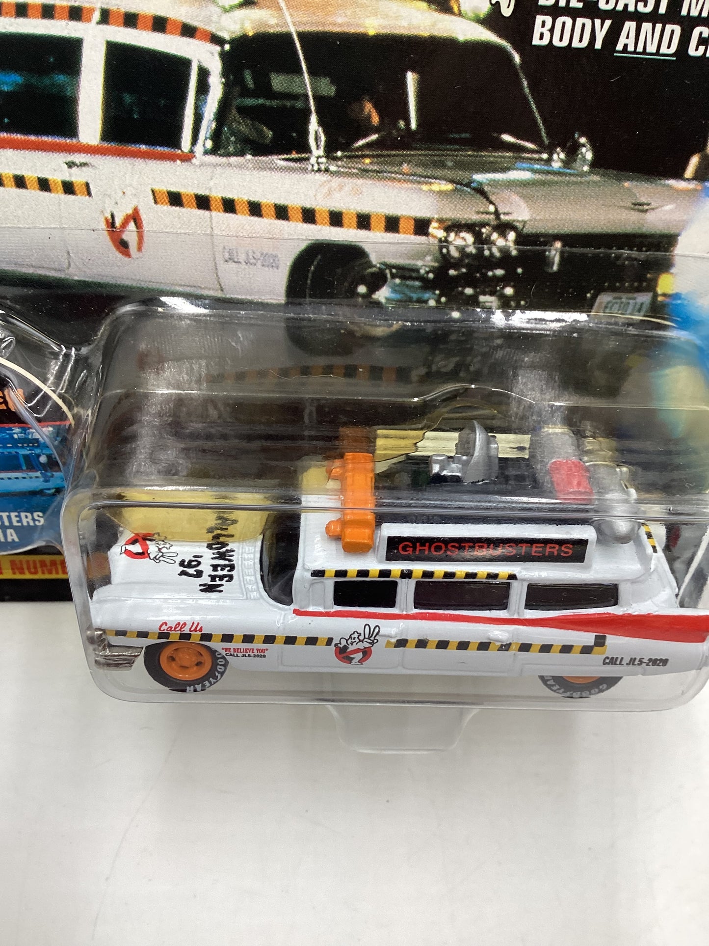 Johnny Lightning Frightning Lightning #6310 Ghostbusters Ecto-1A 192A